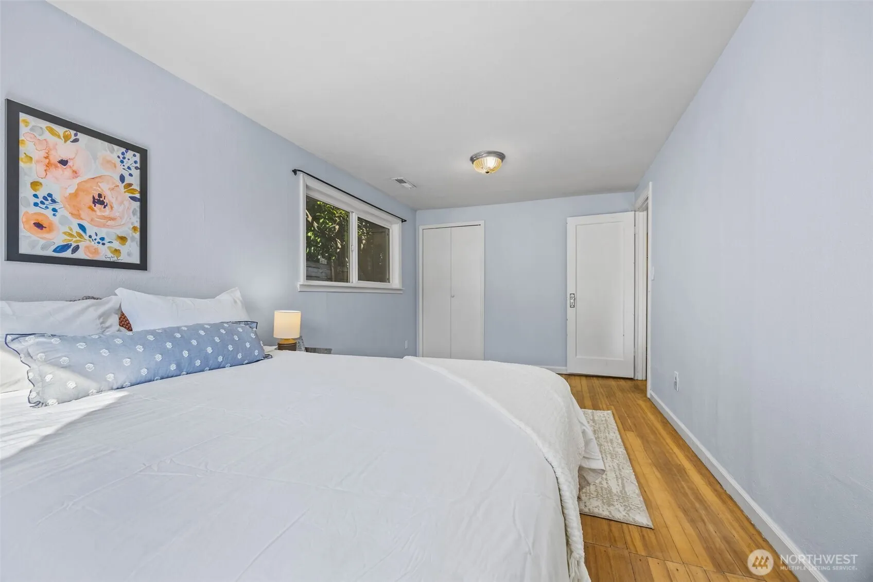 10332 Midvale Avenue N, Seattle, WA 98133