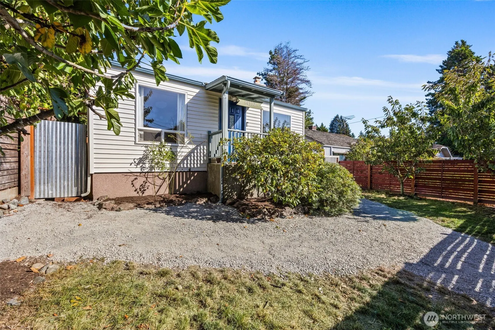 10332 Midvale Avenue N, Seattle, WA 98133