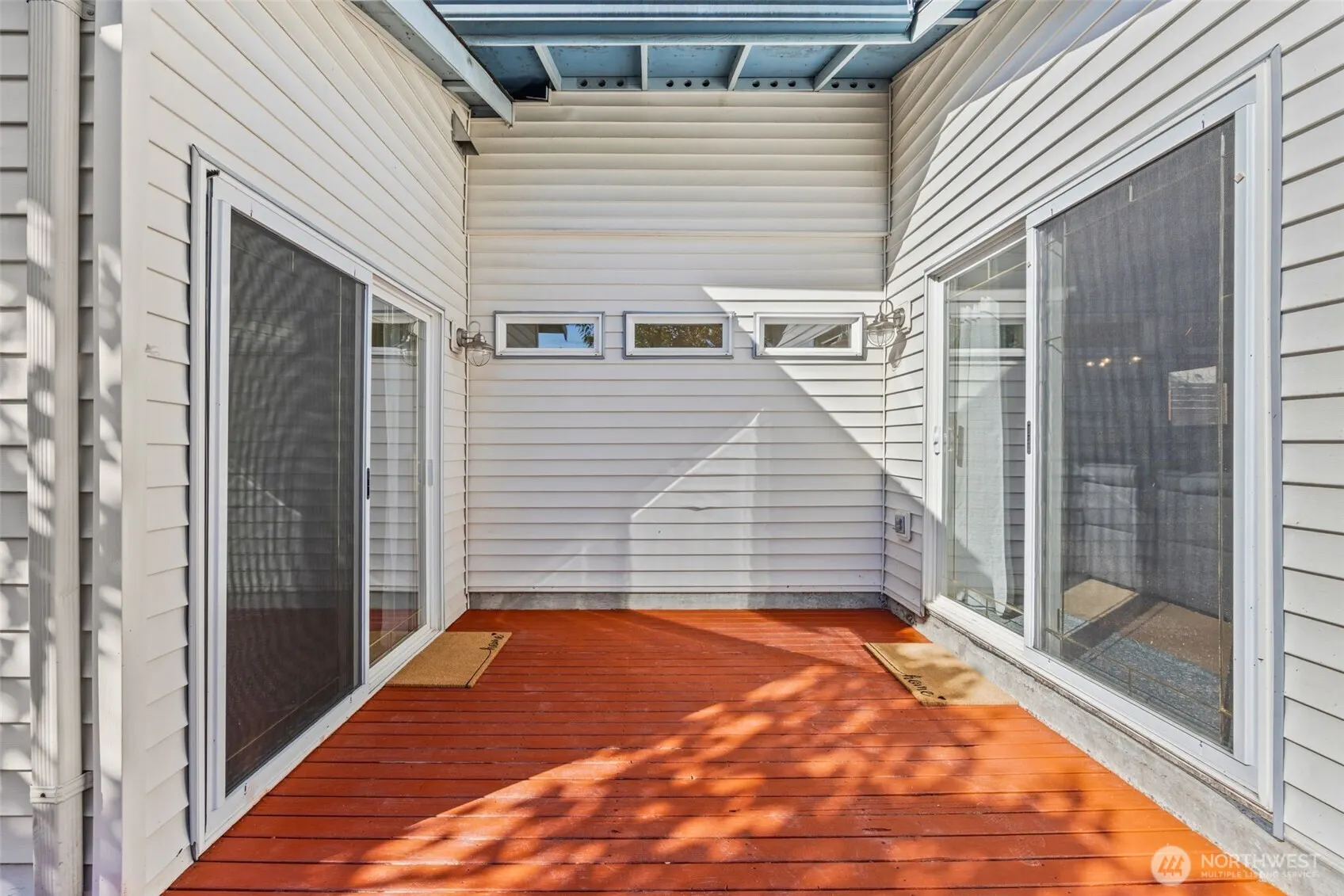 10332 Midvale Avenue N, Seattle, WA 98133