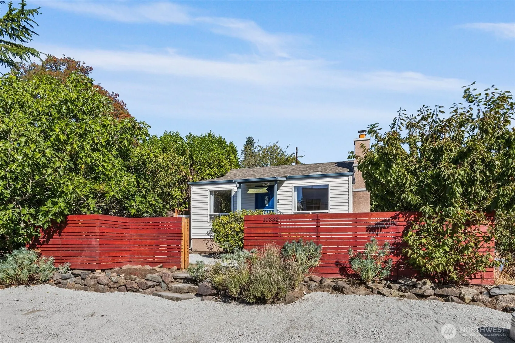 10332 Midvale Avenue N, Seattle, WA 98133