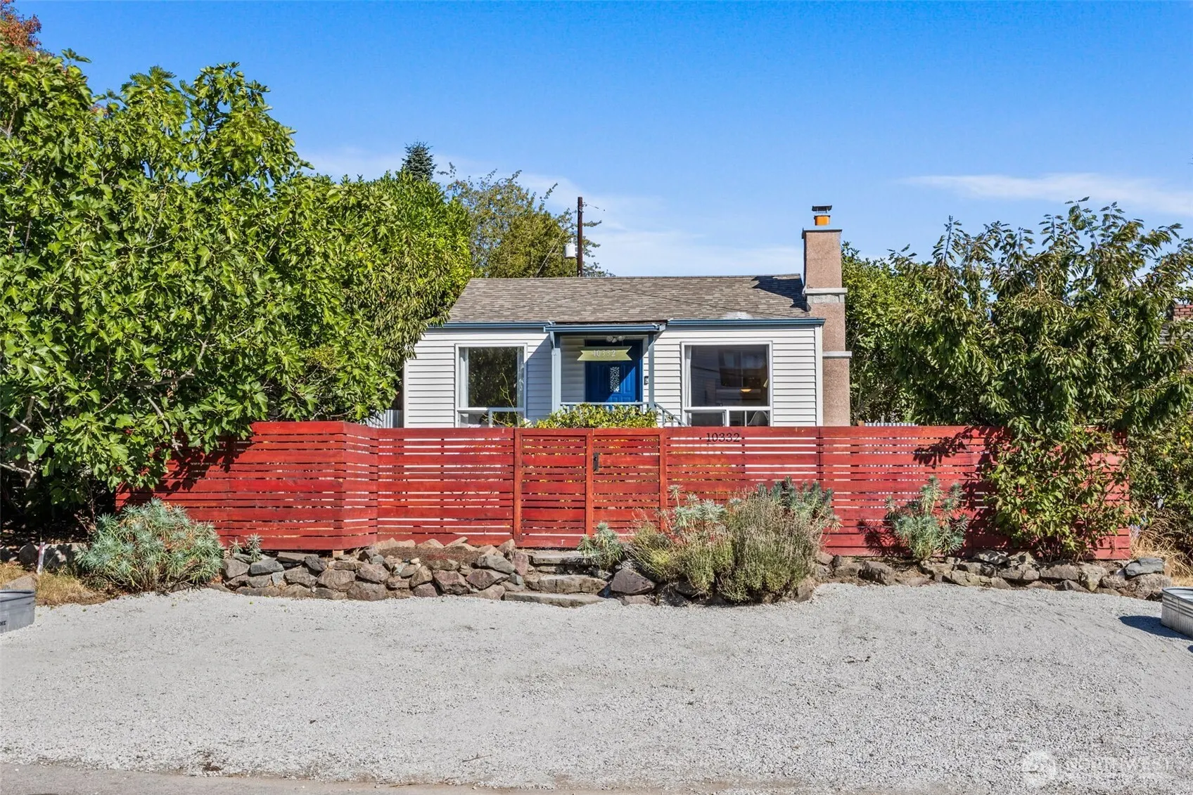 10332 Midvale Avenue N, Seattle, WA 98133