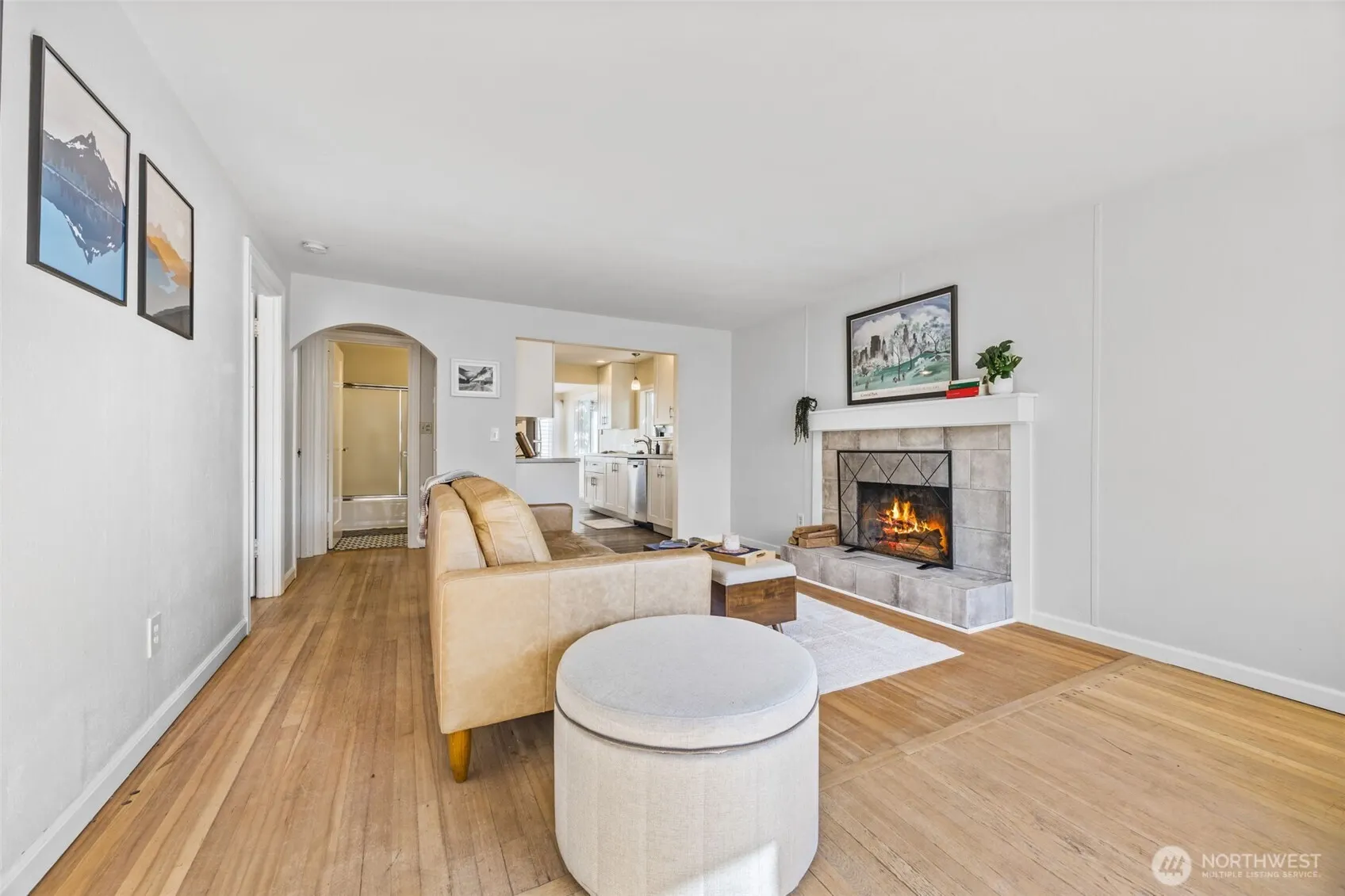 10332 Midvale Avenue N, Seattle, WA 98133