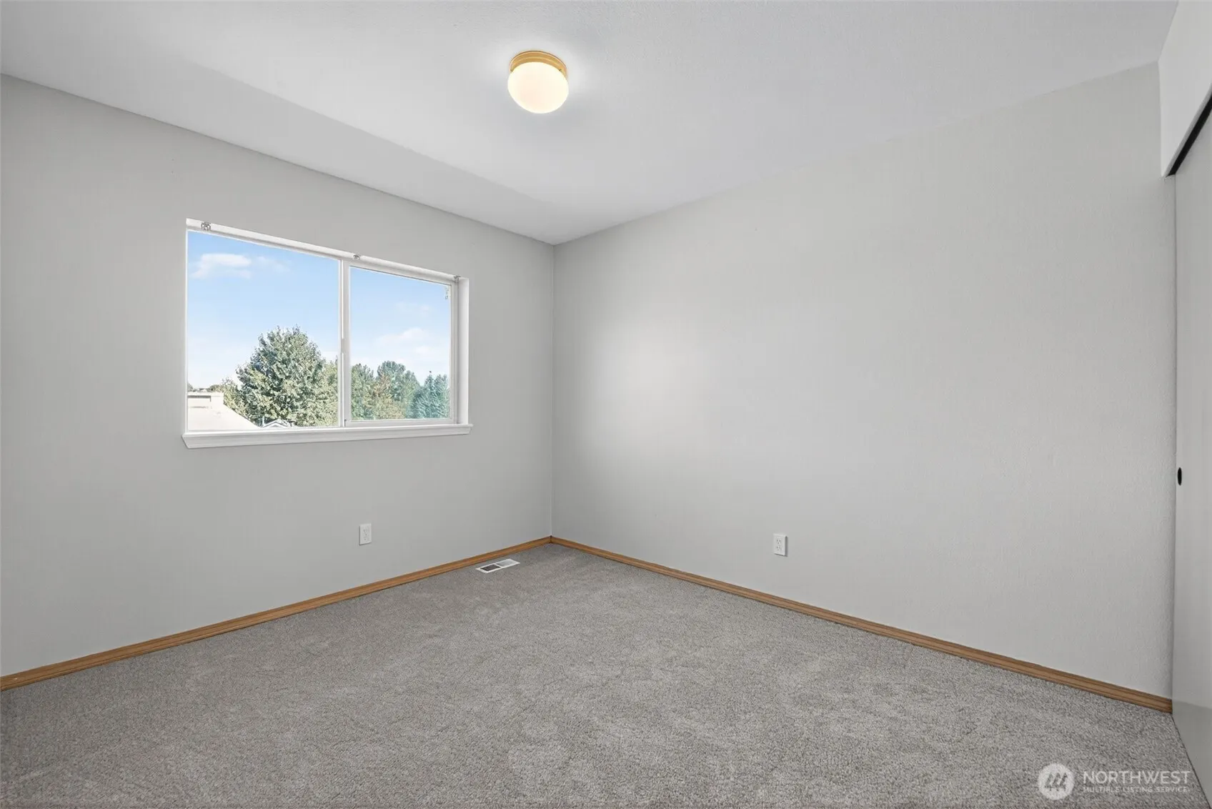 11730 SE 266th Place , Kent, WA 98030