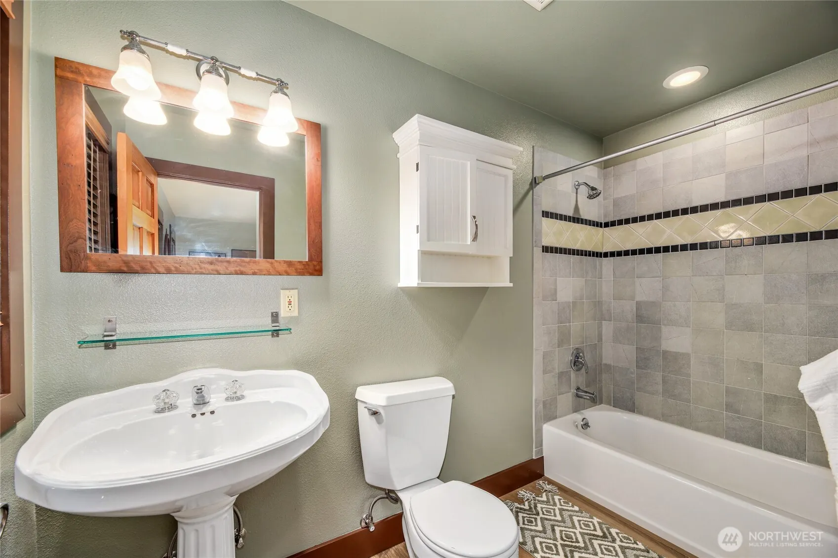 5435 45th Avenue SW, Seattle, WA 98136