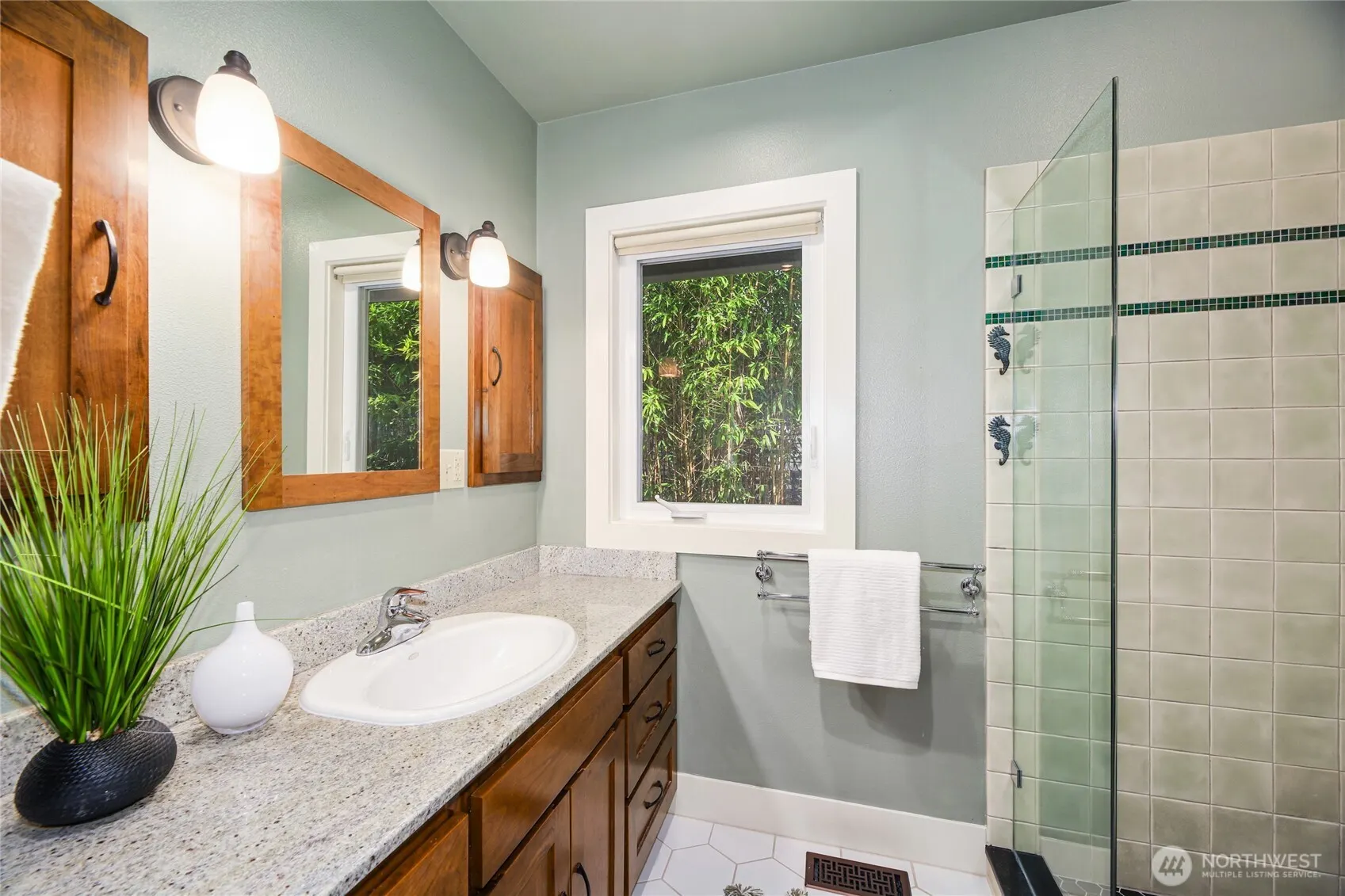 5435 45th Avenue SW, Seattle, WA 98136