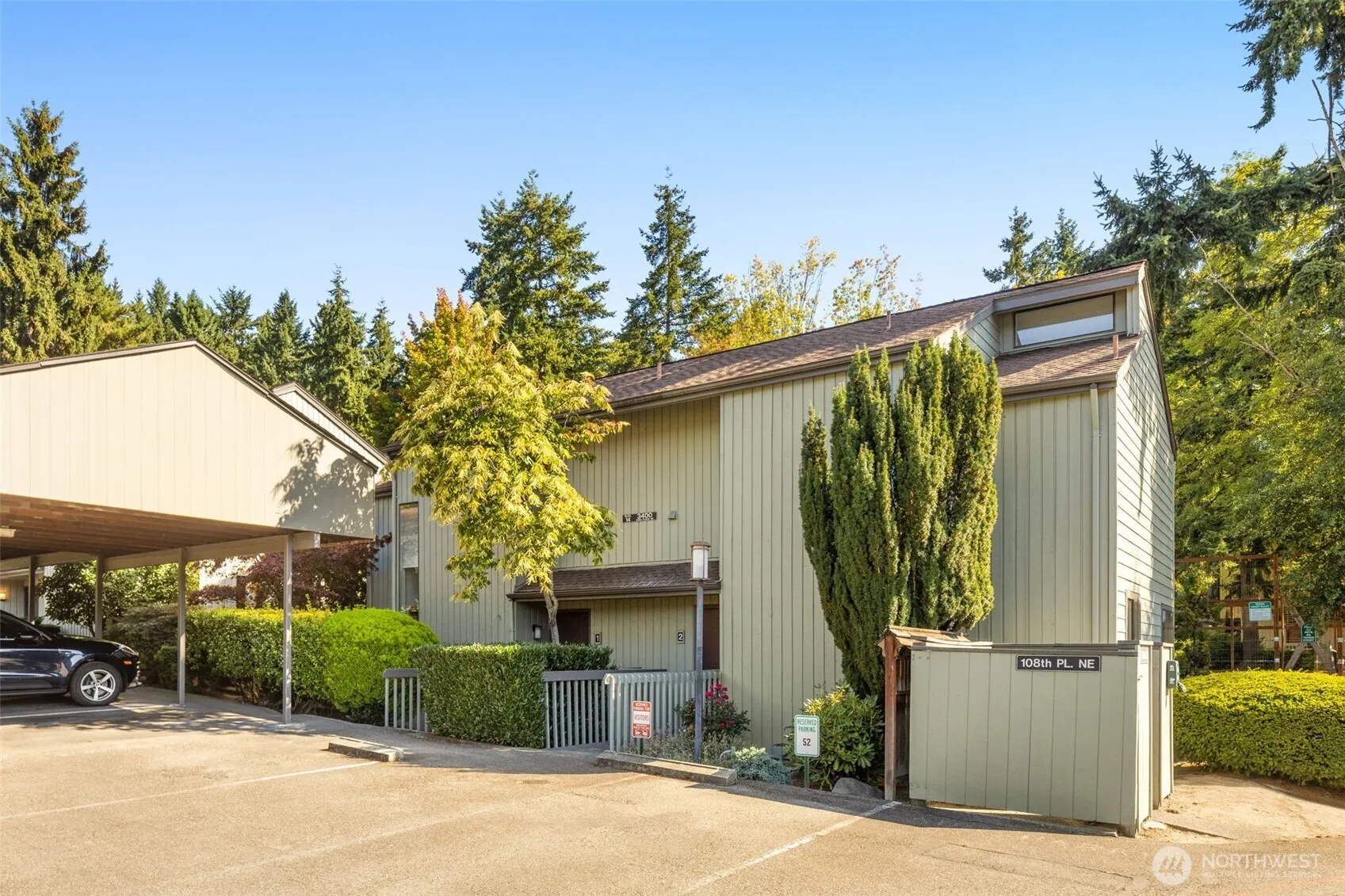 3400 108th Place NE #2, Bellevue, WA 98004