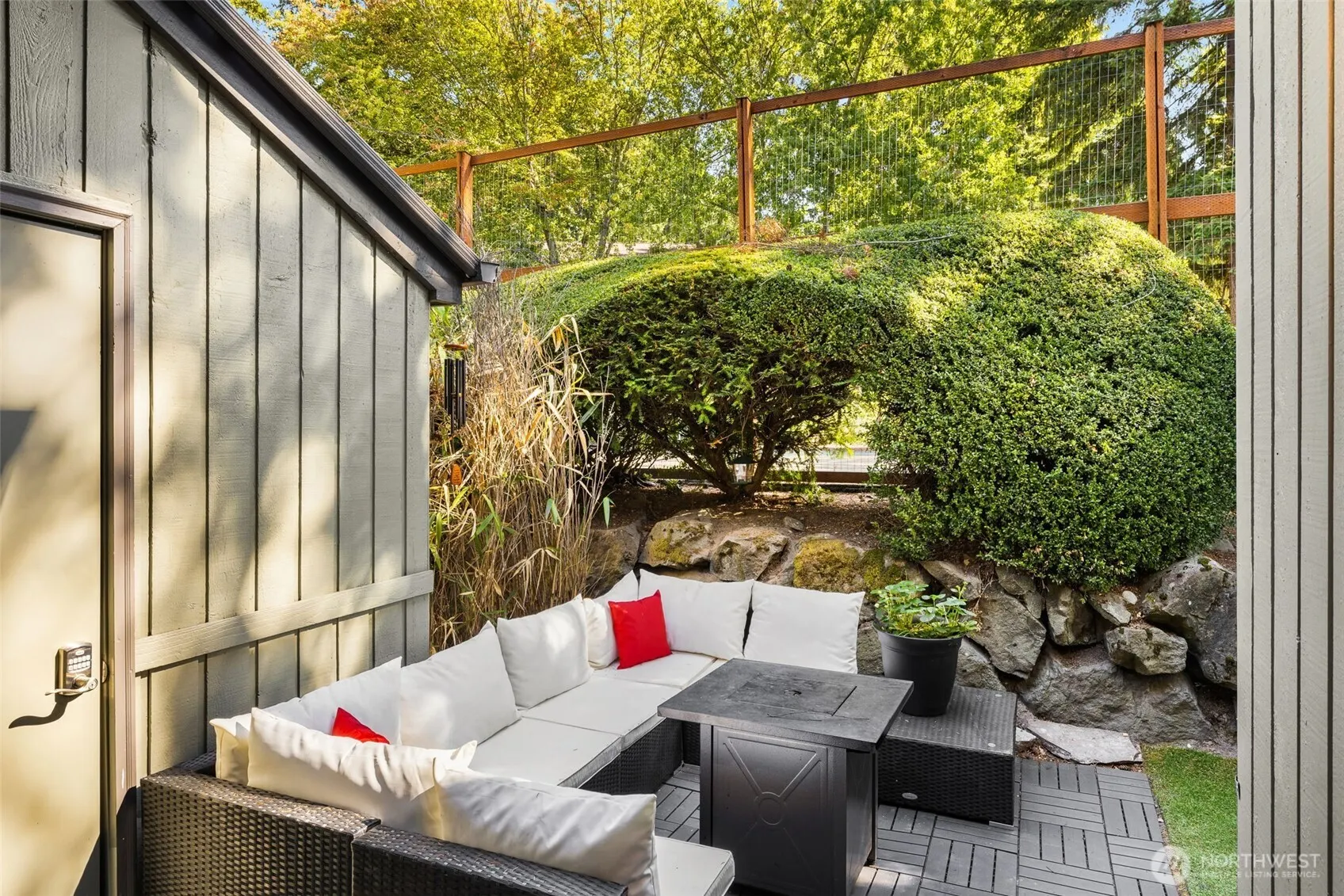 3400 108th Place NE #2, Bellevue, WA 98004