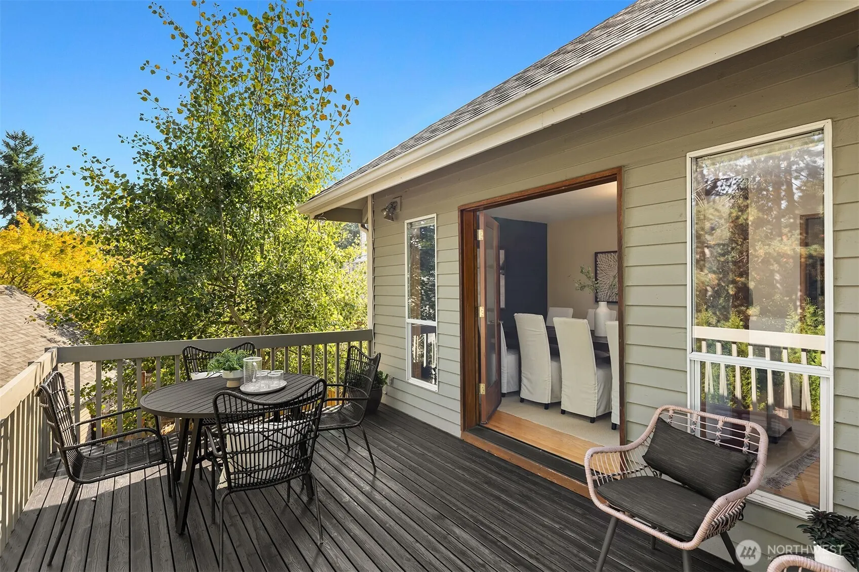 17102 NE 37th Place , Bellevue, WA 98008