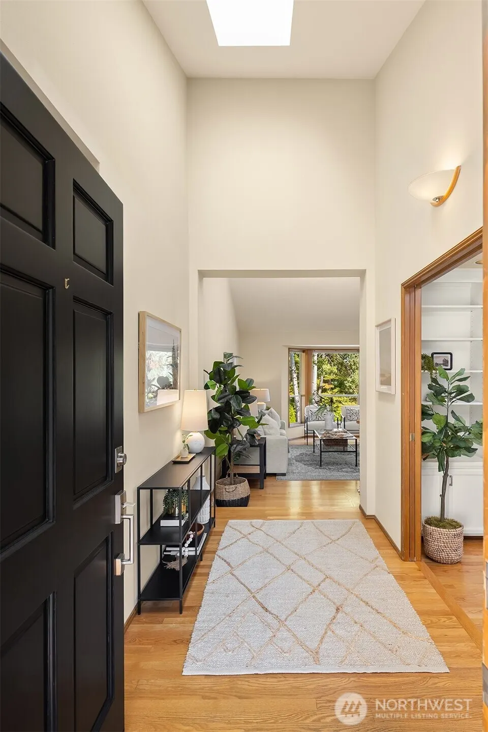 17102 NE 37th Place , Bellevue, WA 98008