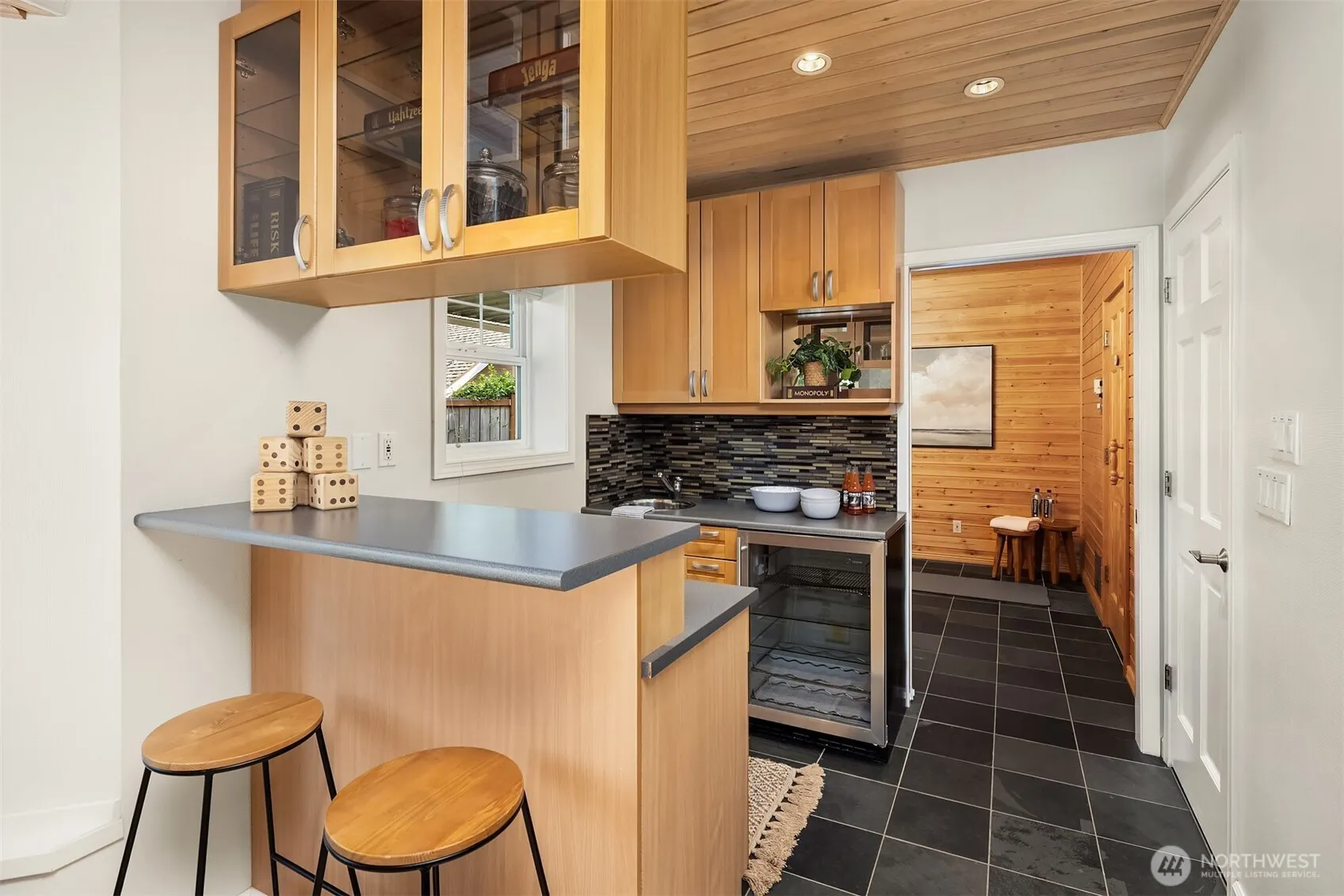 17102 NE 37th Place , Bellevue, WA 98008