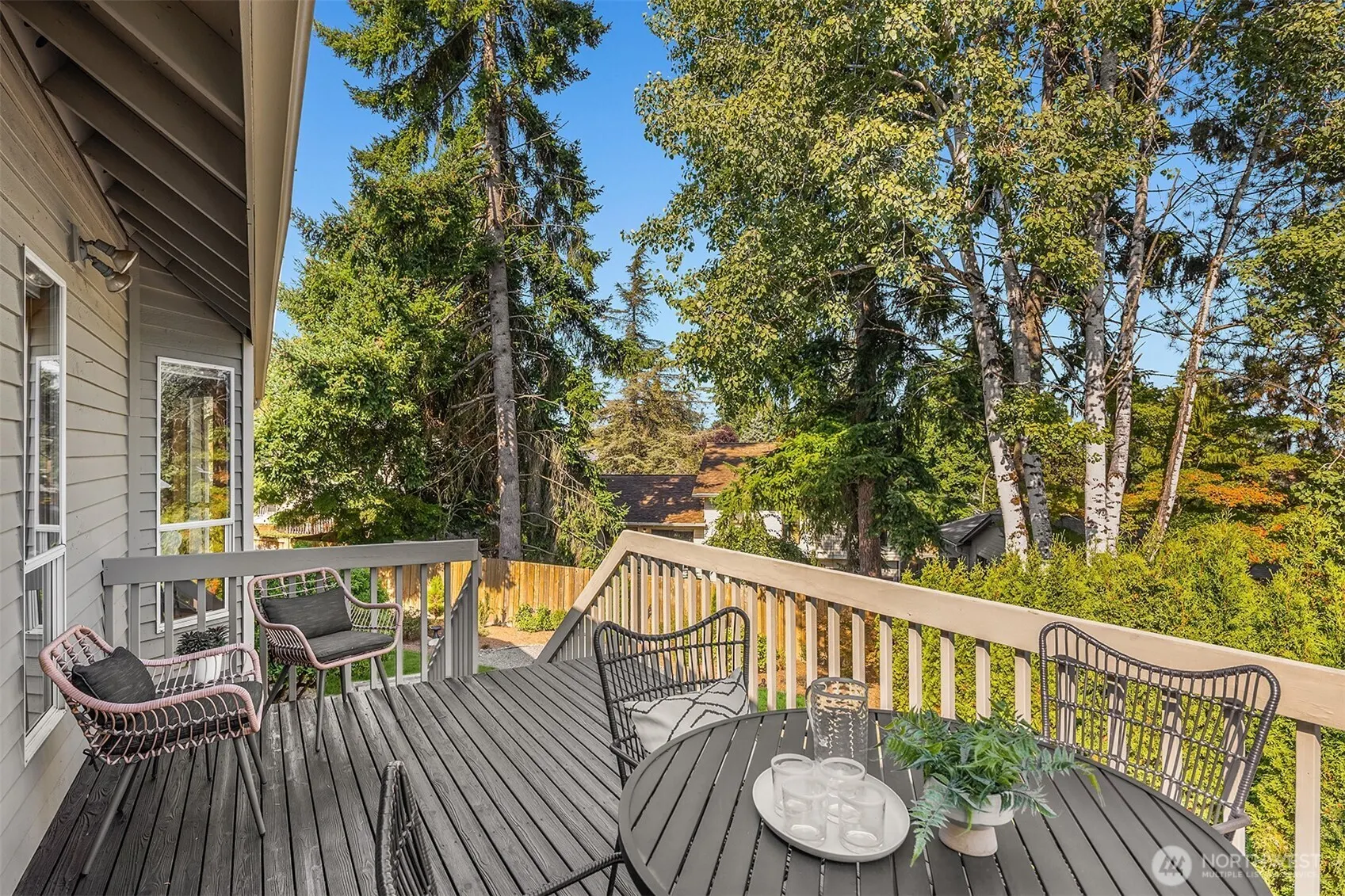 17102 NE 37th Place , Bellevue, WA 98008
