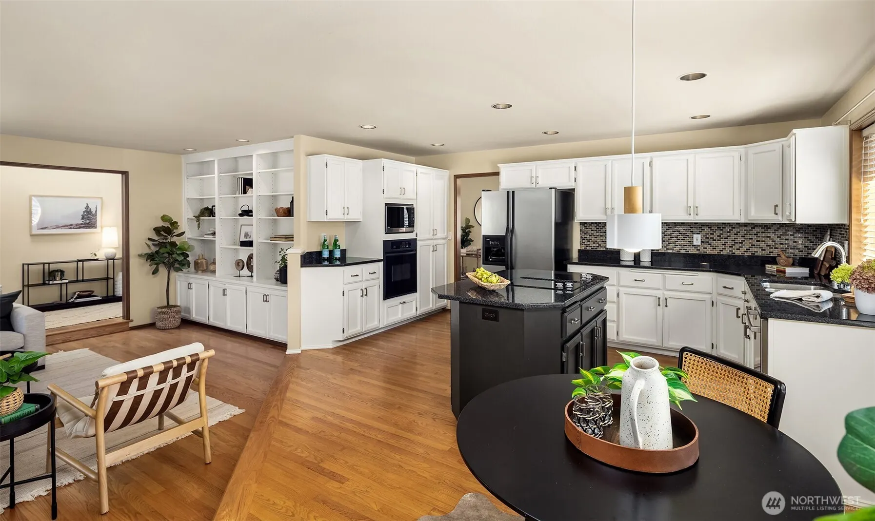 17102 NE 37th Place , Bellevue, WA 98008
