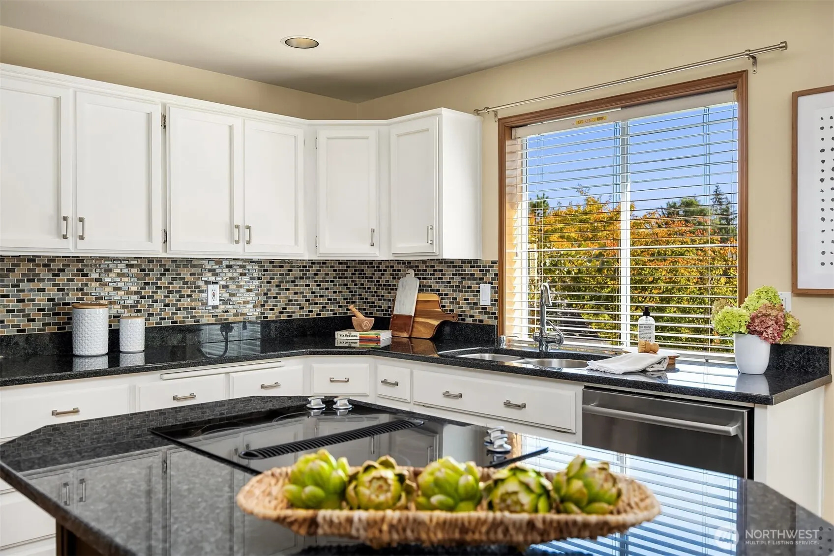 17102 NE 37th Place , Bellevue, WA 98008