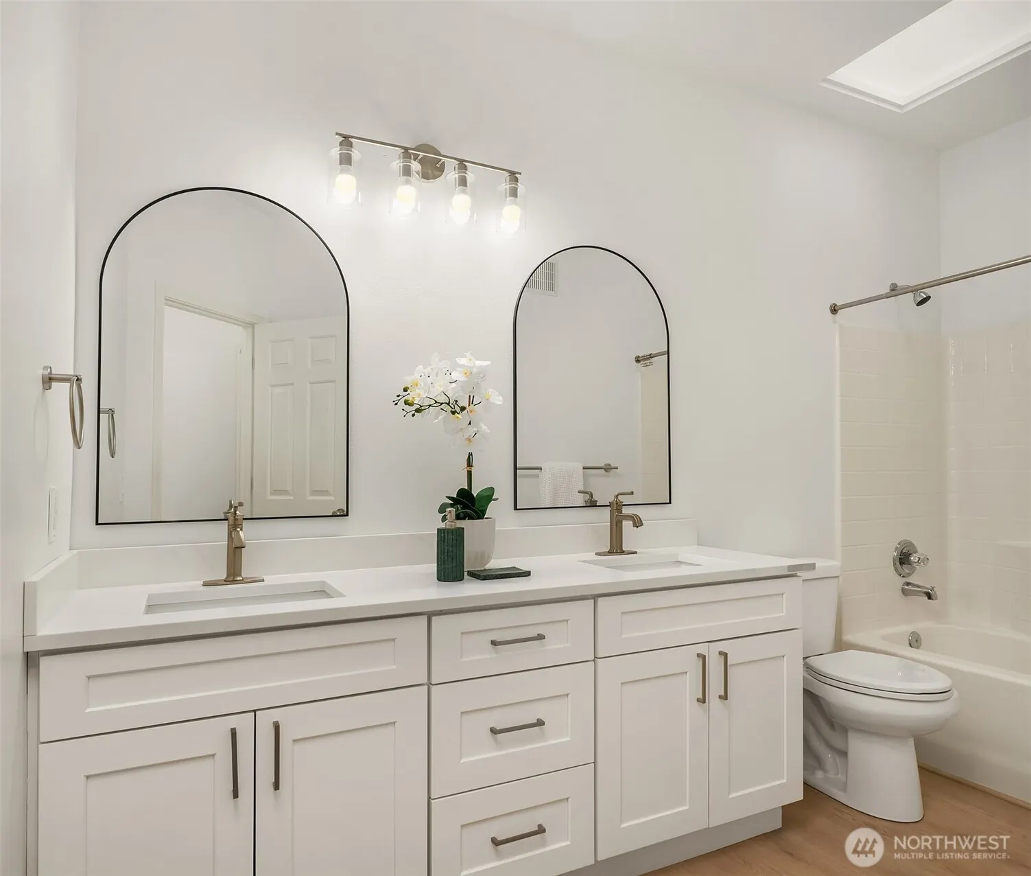 200 S 48th Street ##E, Renton, WA 98055