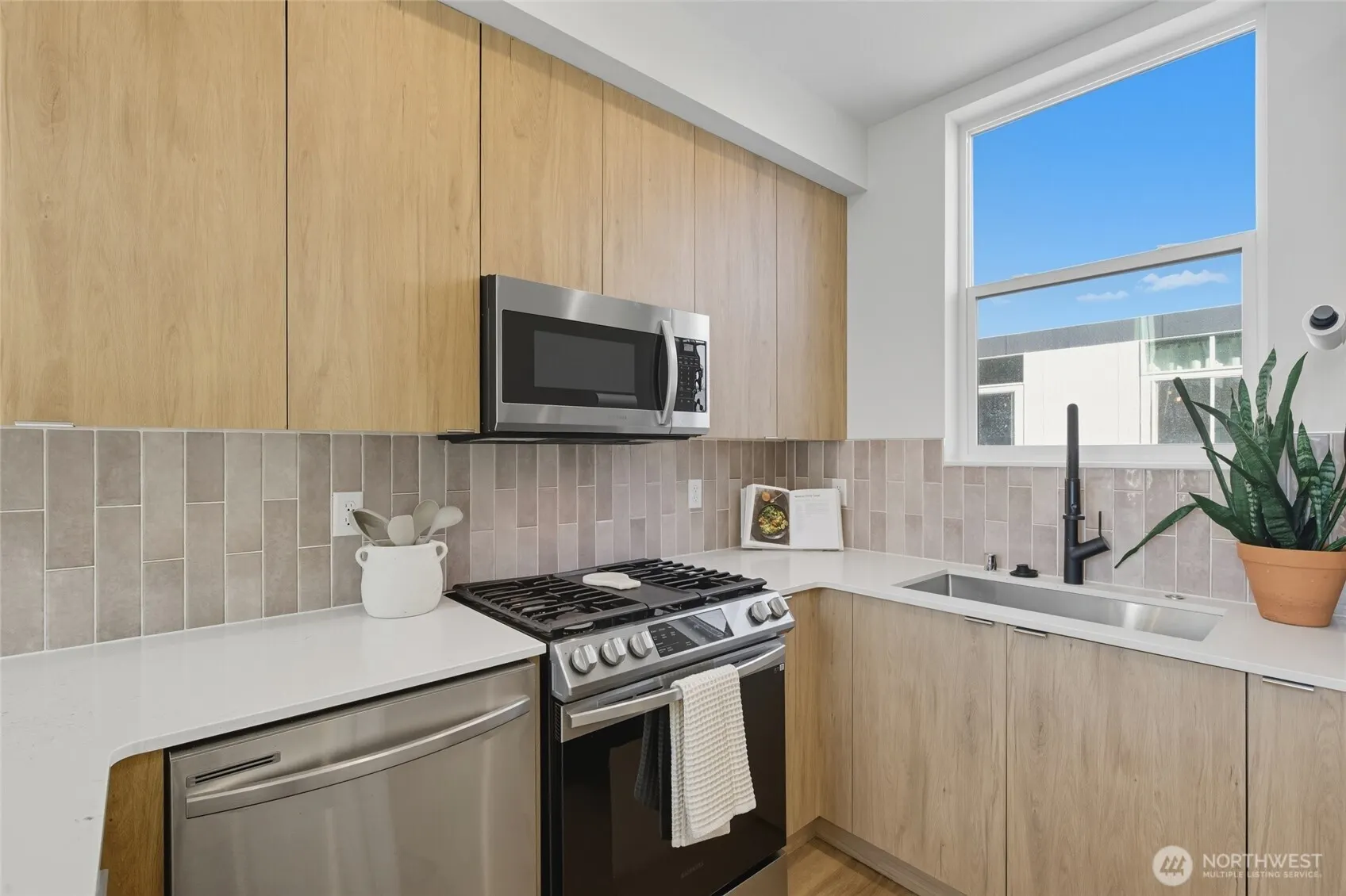 3112 NE 120th Street , Seattle, WA 98125