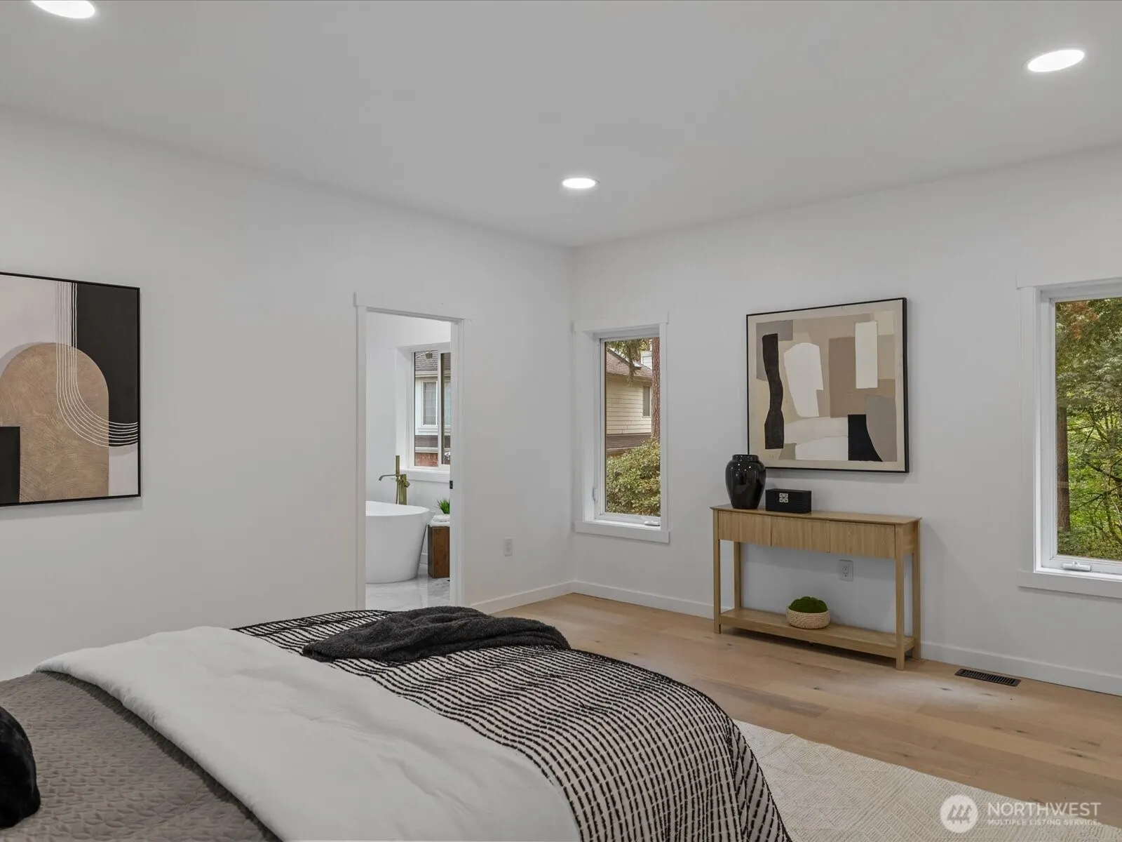 14244 NE 80th Place , Redmond, WA 98052