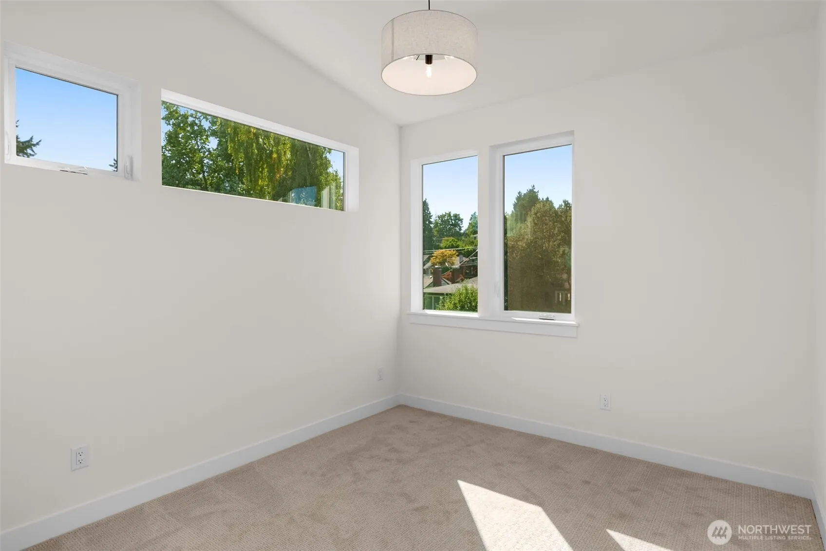 7335 21st Avenue NE #B, Seattle, WA 98115