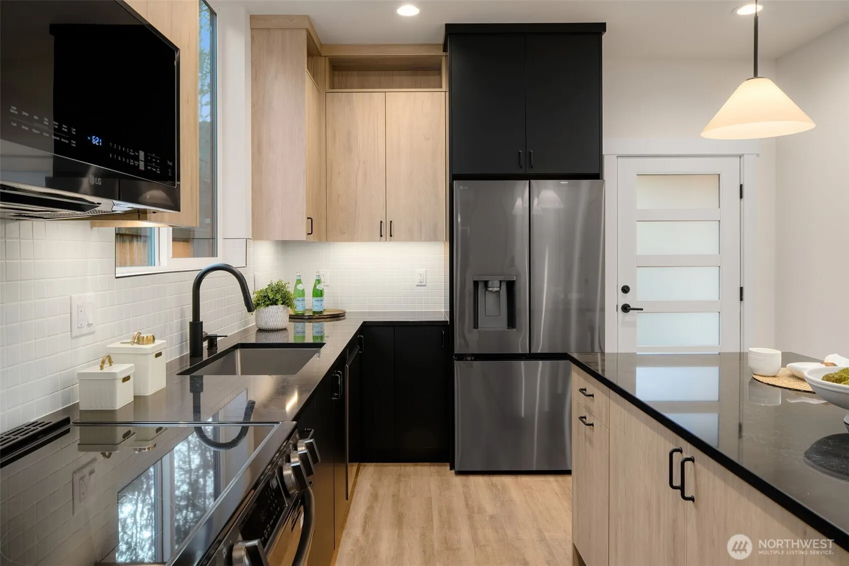 7337 21st Avenue NE, Seattle, WA 98115
