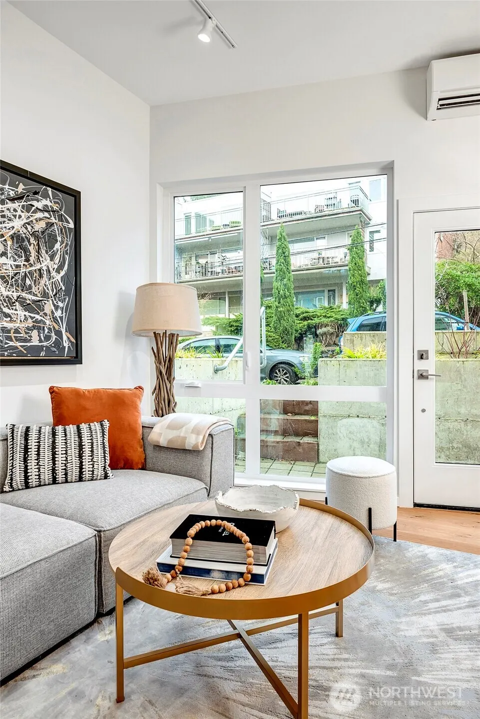 627 13th Avenue E, Seattle, WA 98102