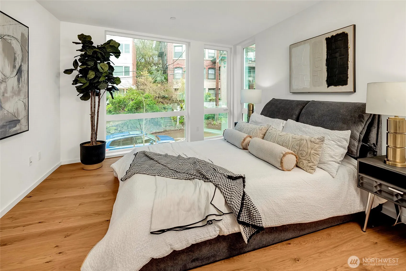 627 13th Avenue E, Seattle, WA 98102