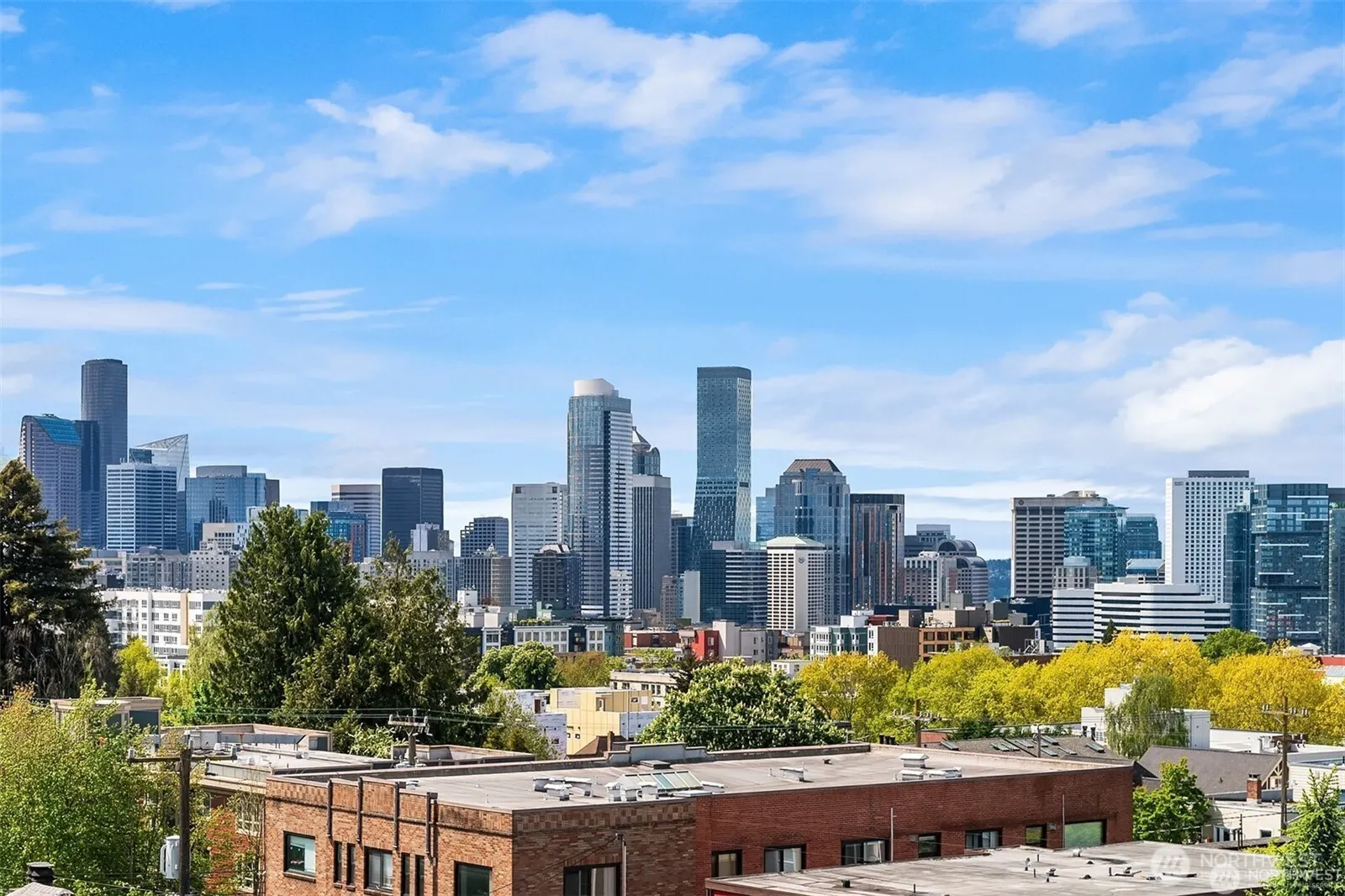 631 13th Avenue E, Seattle, WA 98102