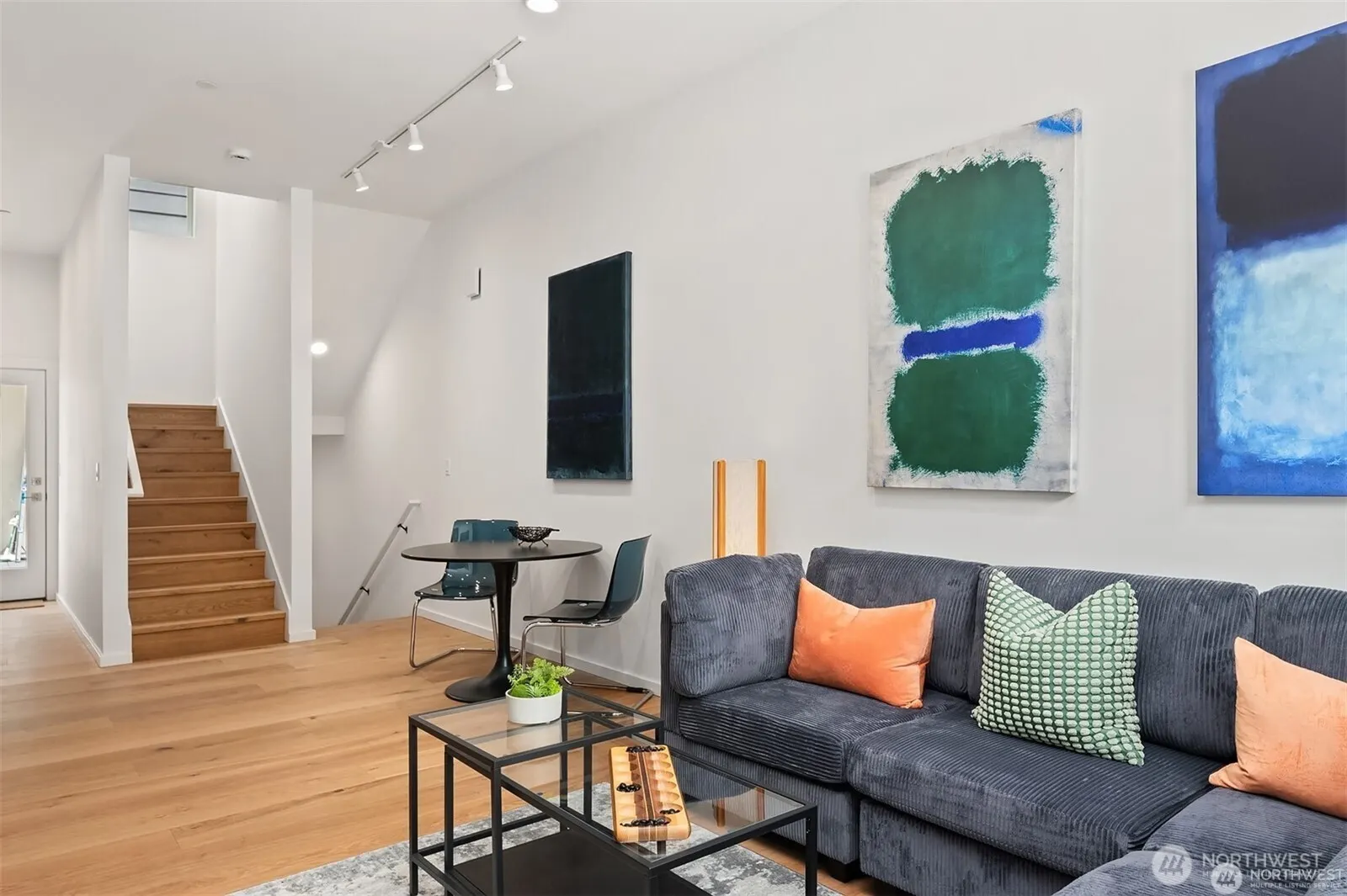 631 13th Avenue E, Seattle, WA 98102