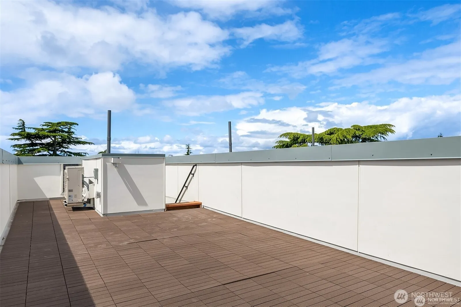 631 13th Avenue E, Seattle, WA 98102
