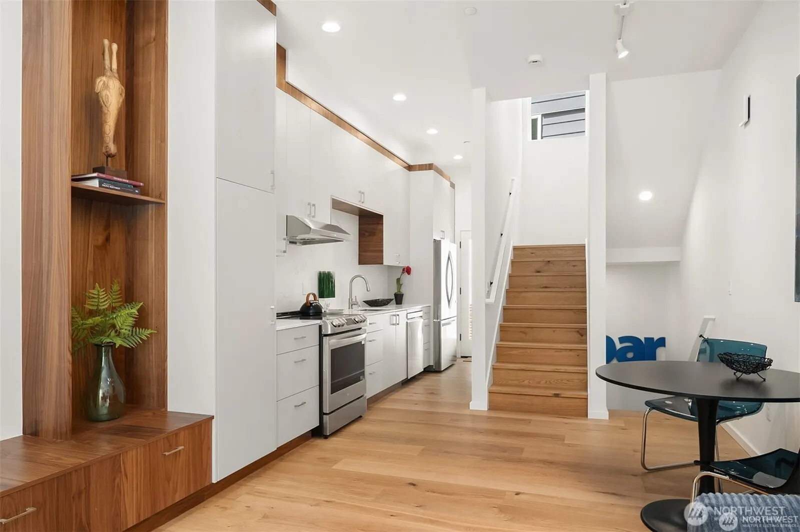 631 13th Avenue E, Seattle, WA 98102