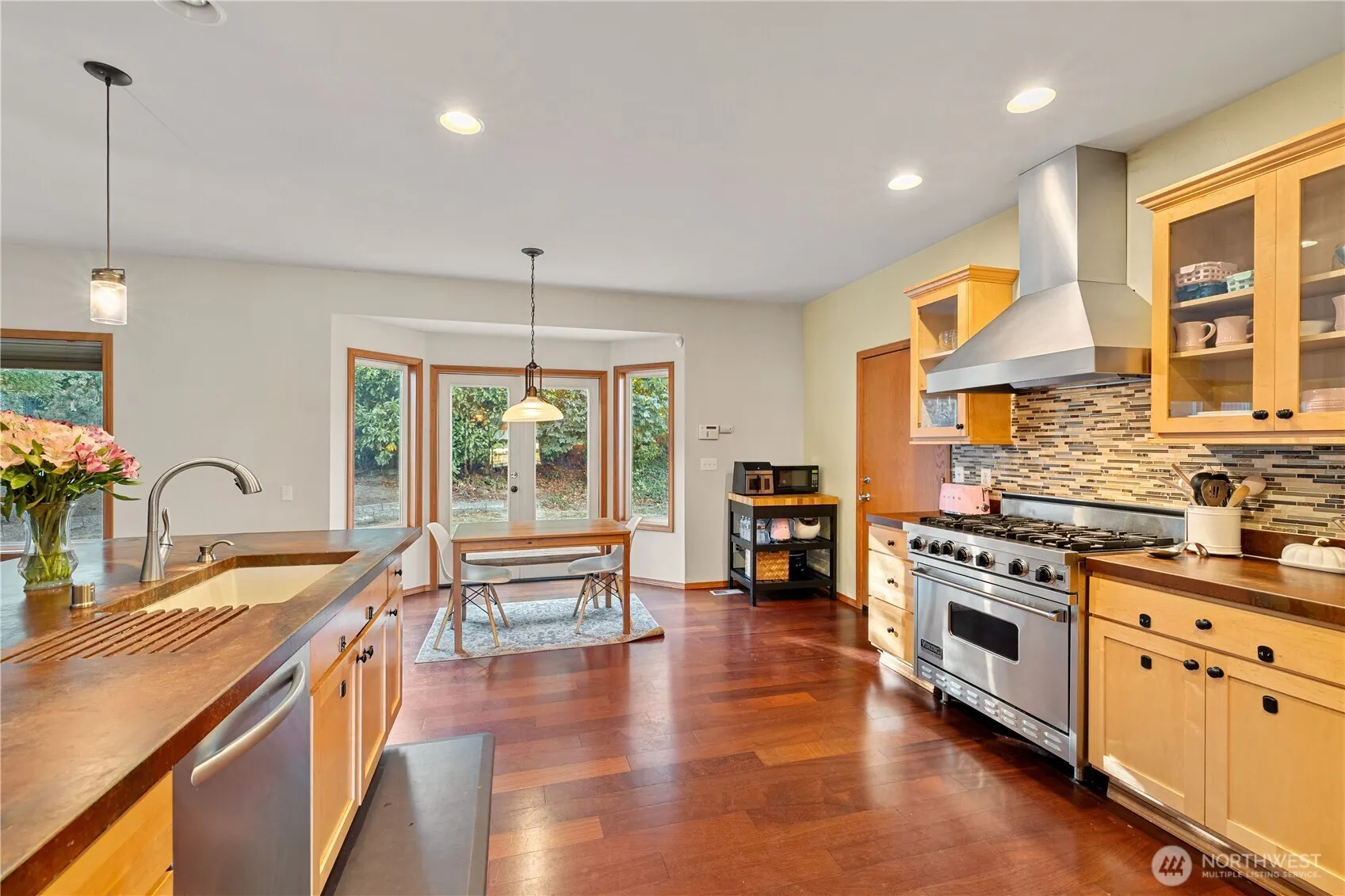 9301 53rd Avenue S, Seattle, WA 98118