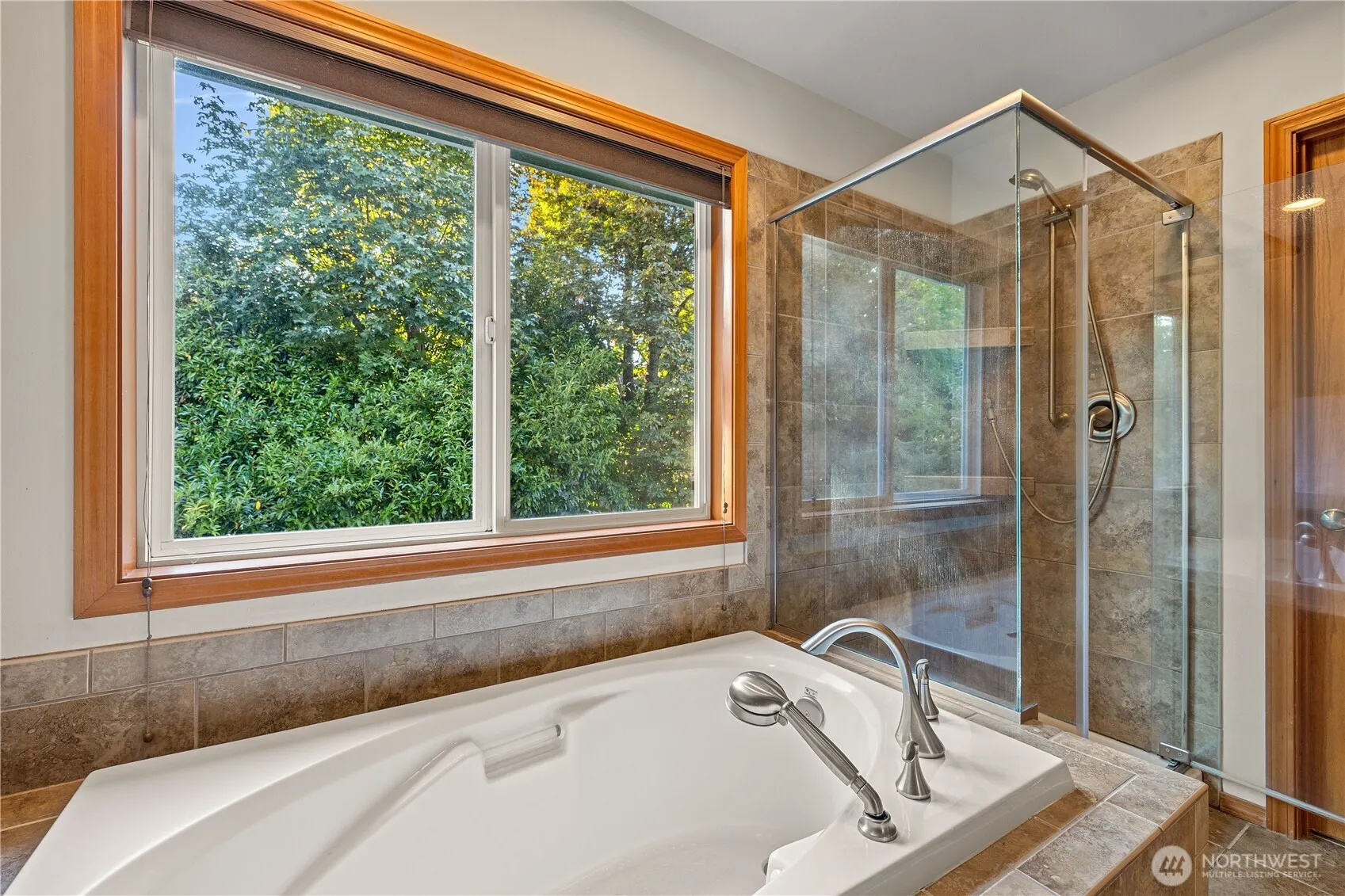 9301 53rd Avenue S, Seattle, WA 98118