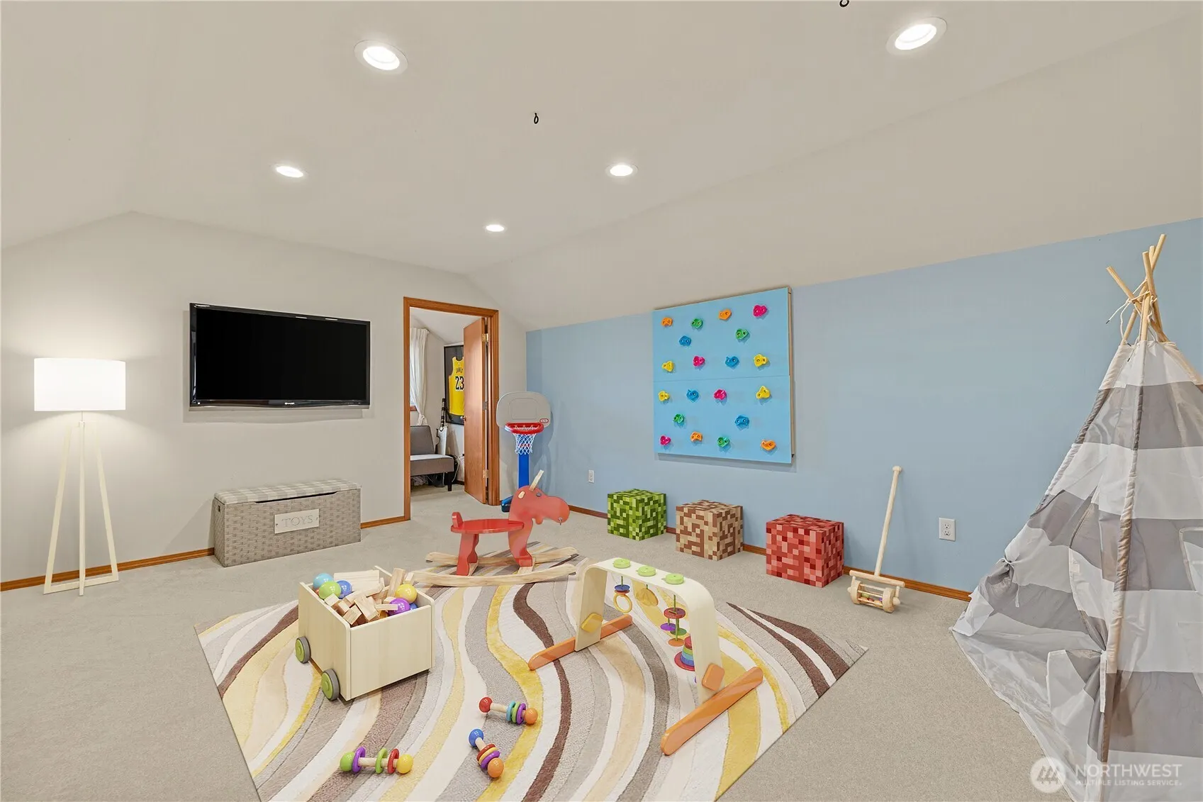 9301 53rd Avenue S, Seattle, WA 98118