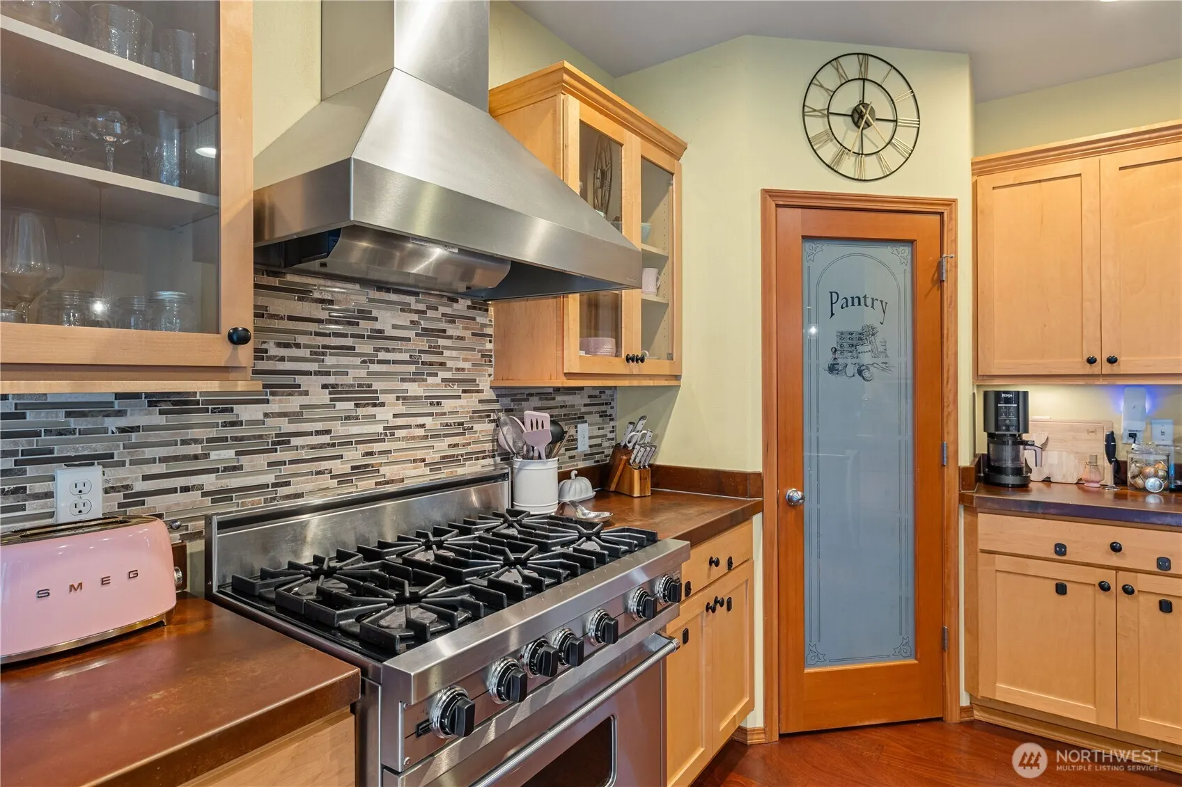 9301 53rd Avenue S, Seattle, WA 98118