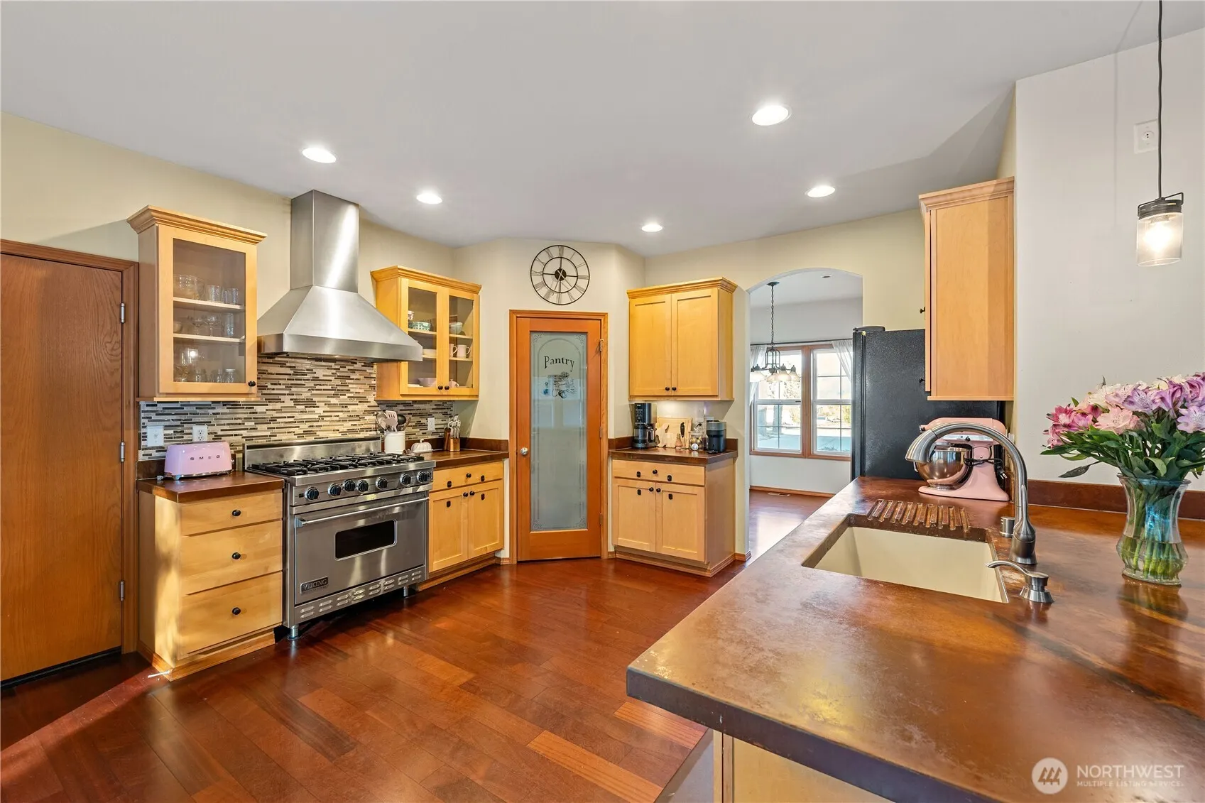 9301 53rd Avenue S, Seattle, WA 98118