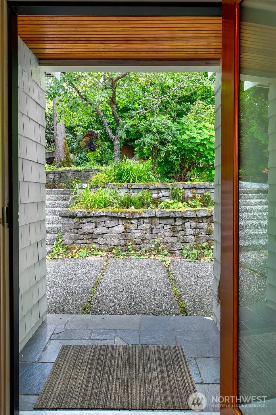 1522 E Interlaken Boulevard , Seattle, WA 98112