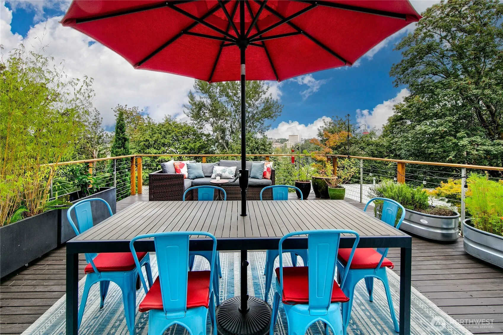 1522 E Interlaken Boulevard , Seattle, WA 98112