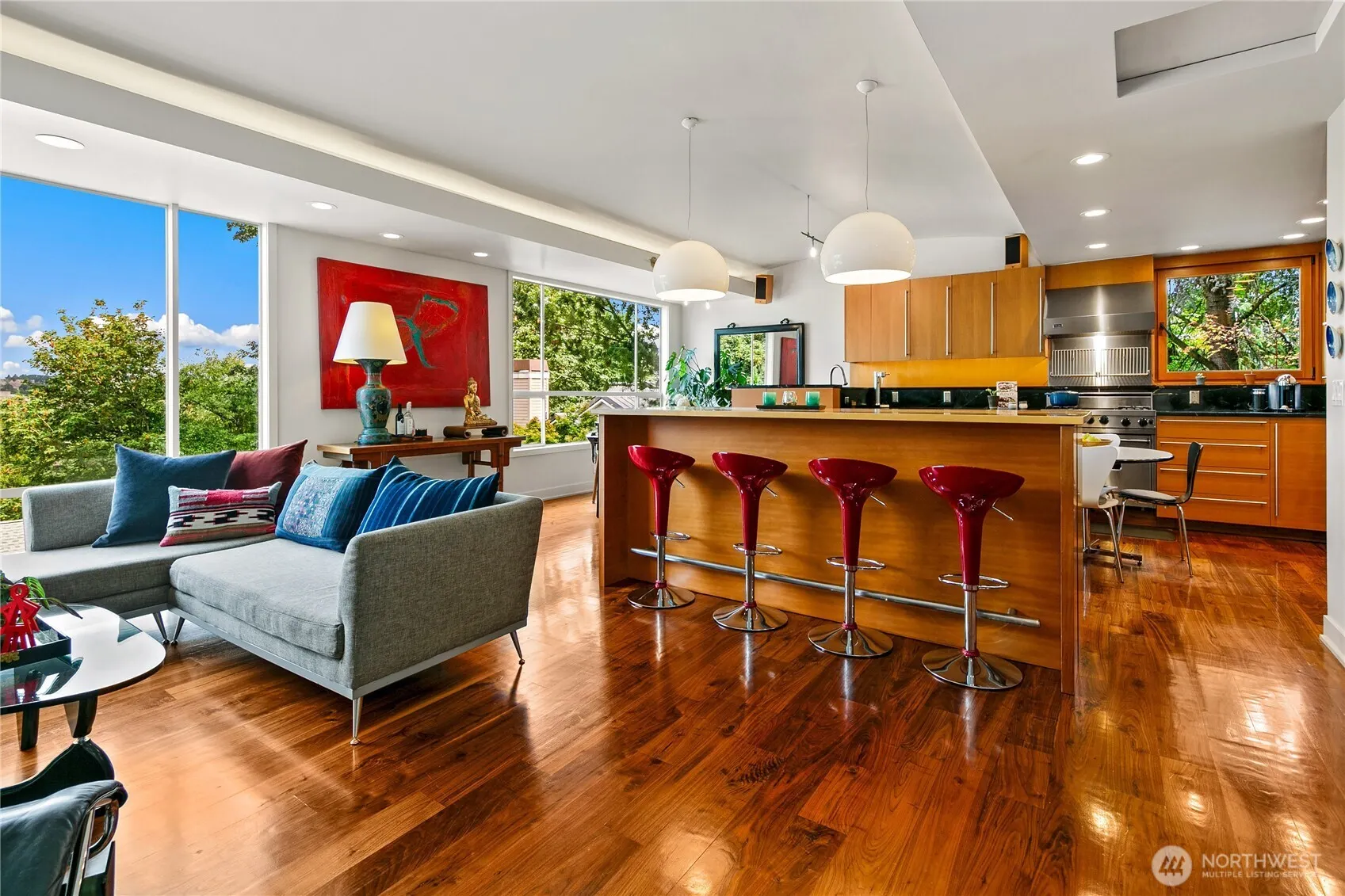 1522 E Interlaken Boulevard , Seattle, WA 98112