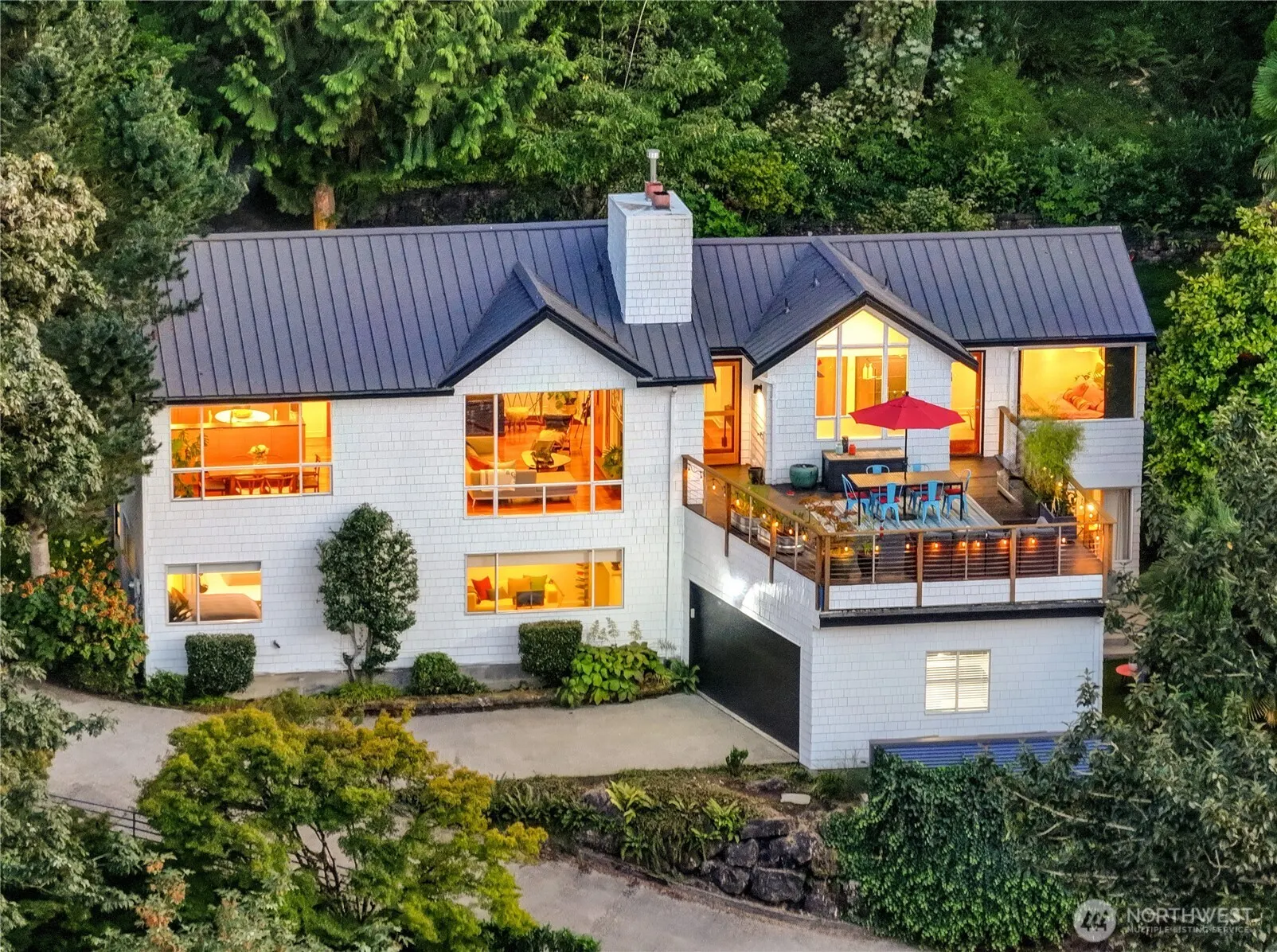 1522 E Interlaken Boulevard , Seattle, WA 98112