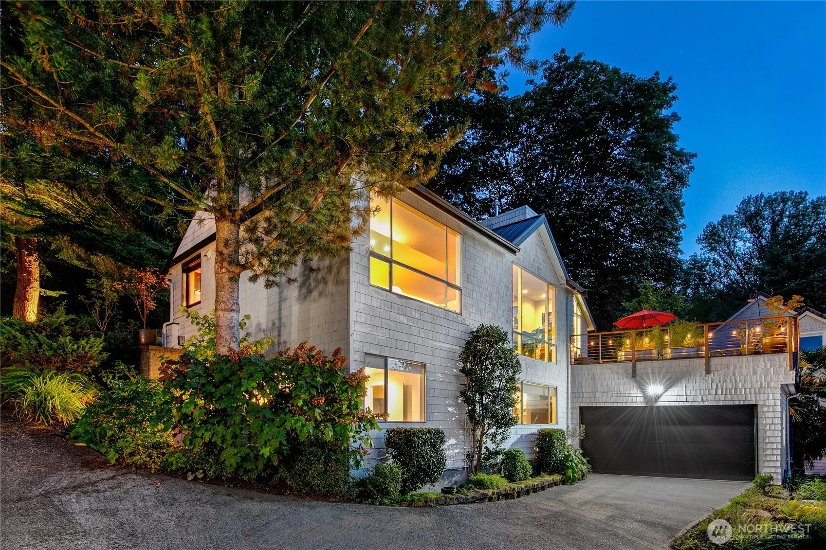 1522 E Interlaken Boulevard , Seattle, WA 98112