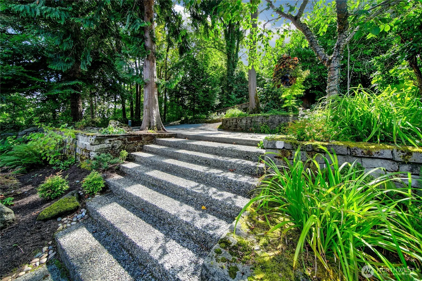1522 E Interlaken Boulevard , Seattle, WA 98112
