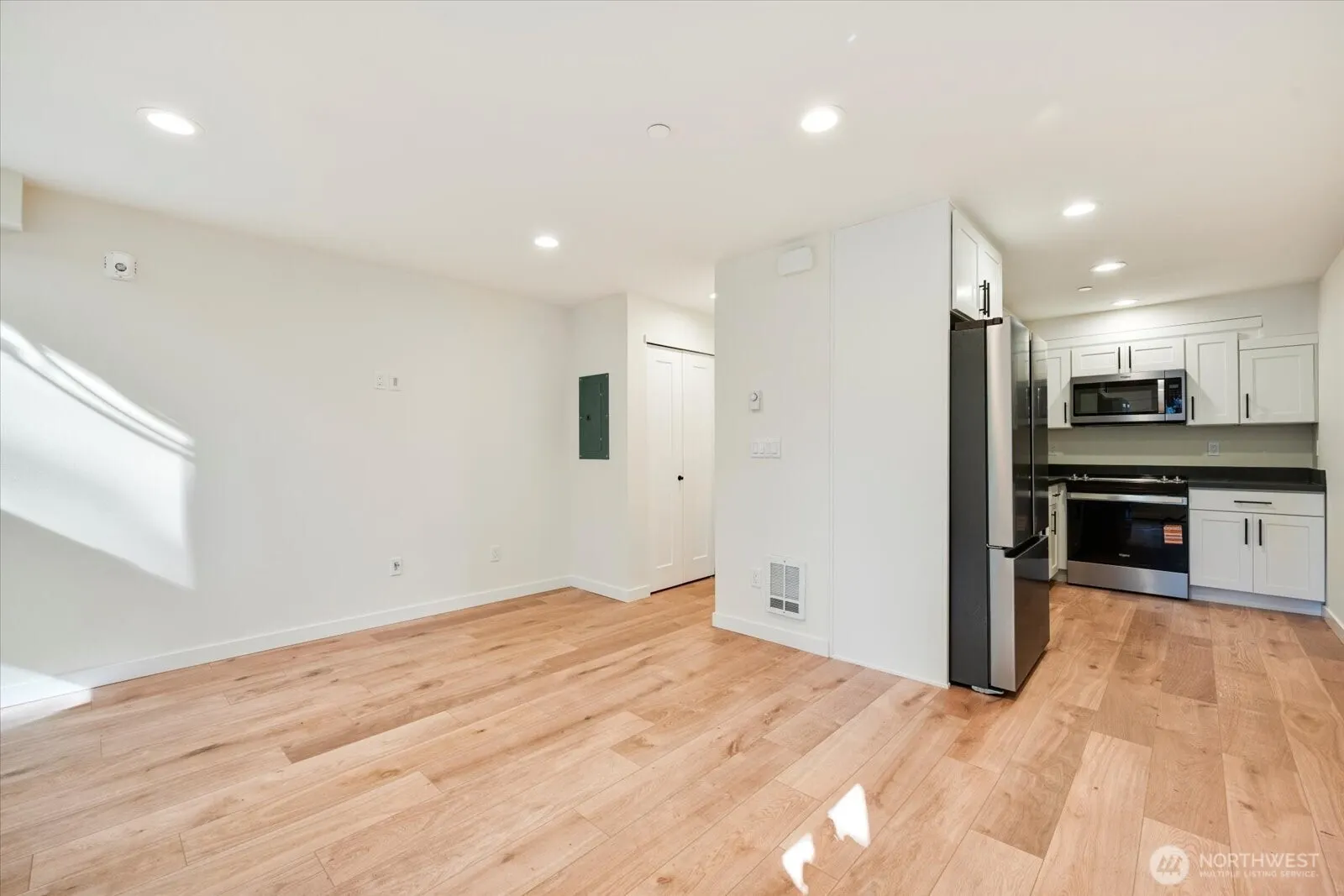 6440 139th Place NE #1, Redmond, WA 98052