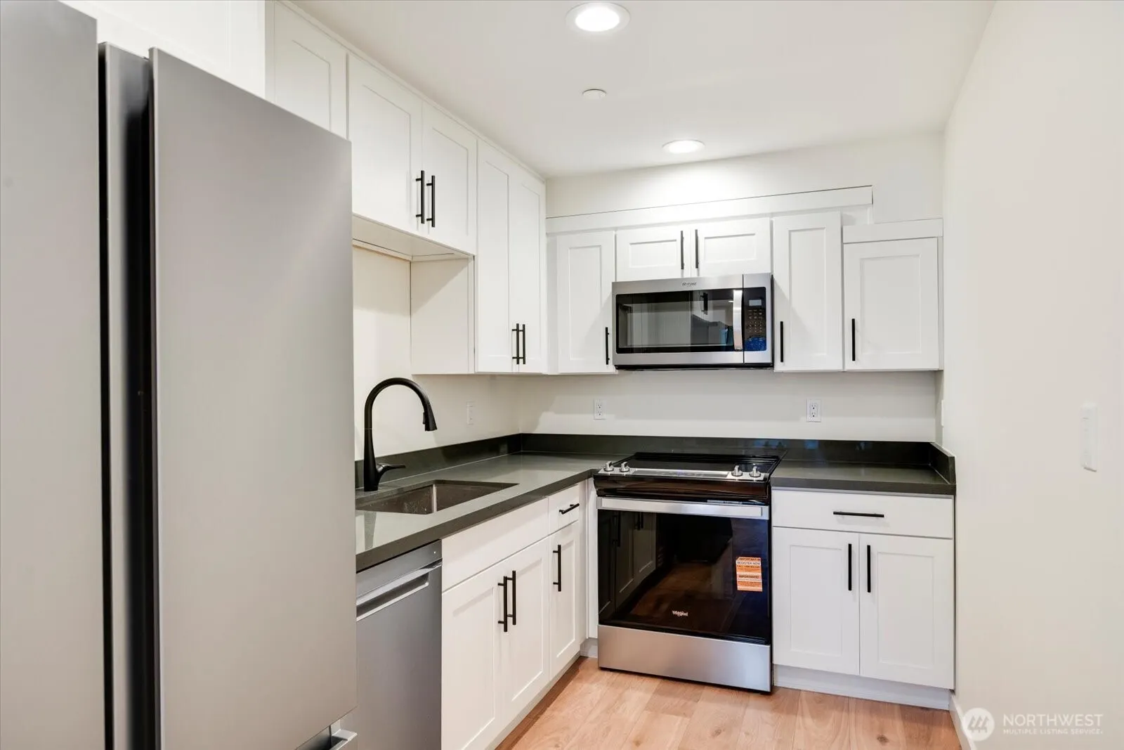 6440 139th Place NE #1, Redmond, WA 98052