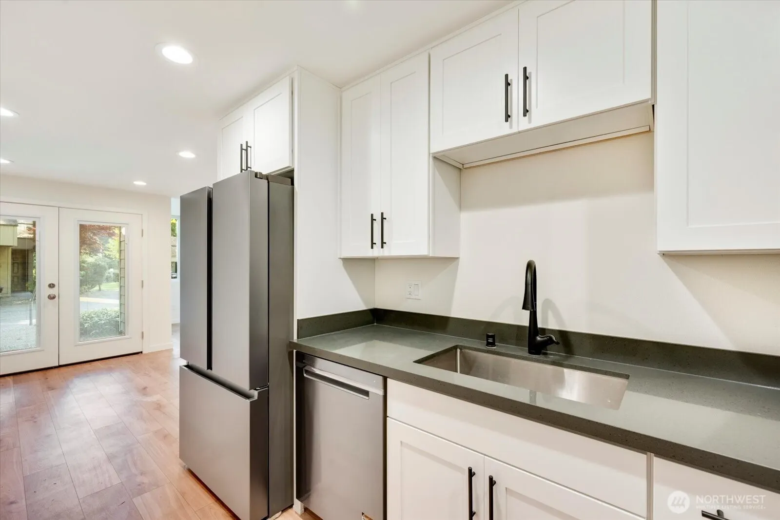6440 139th Place NE #1, Redmond, WA 98052