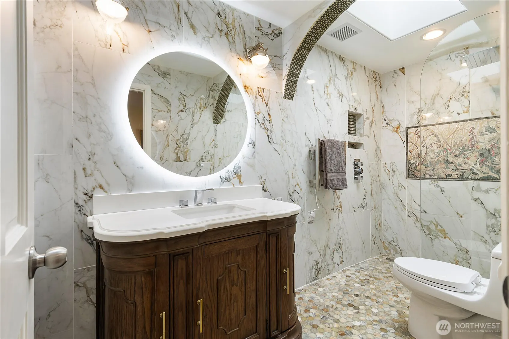 21518 NE 143 Place , Woodinville, WA 98077