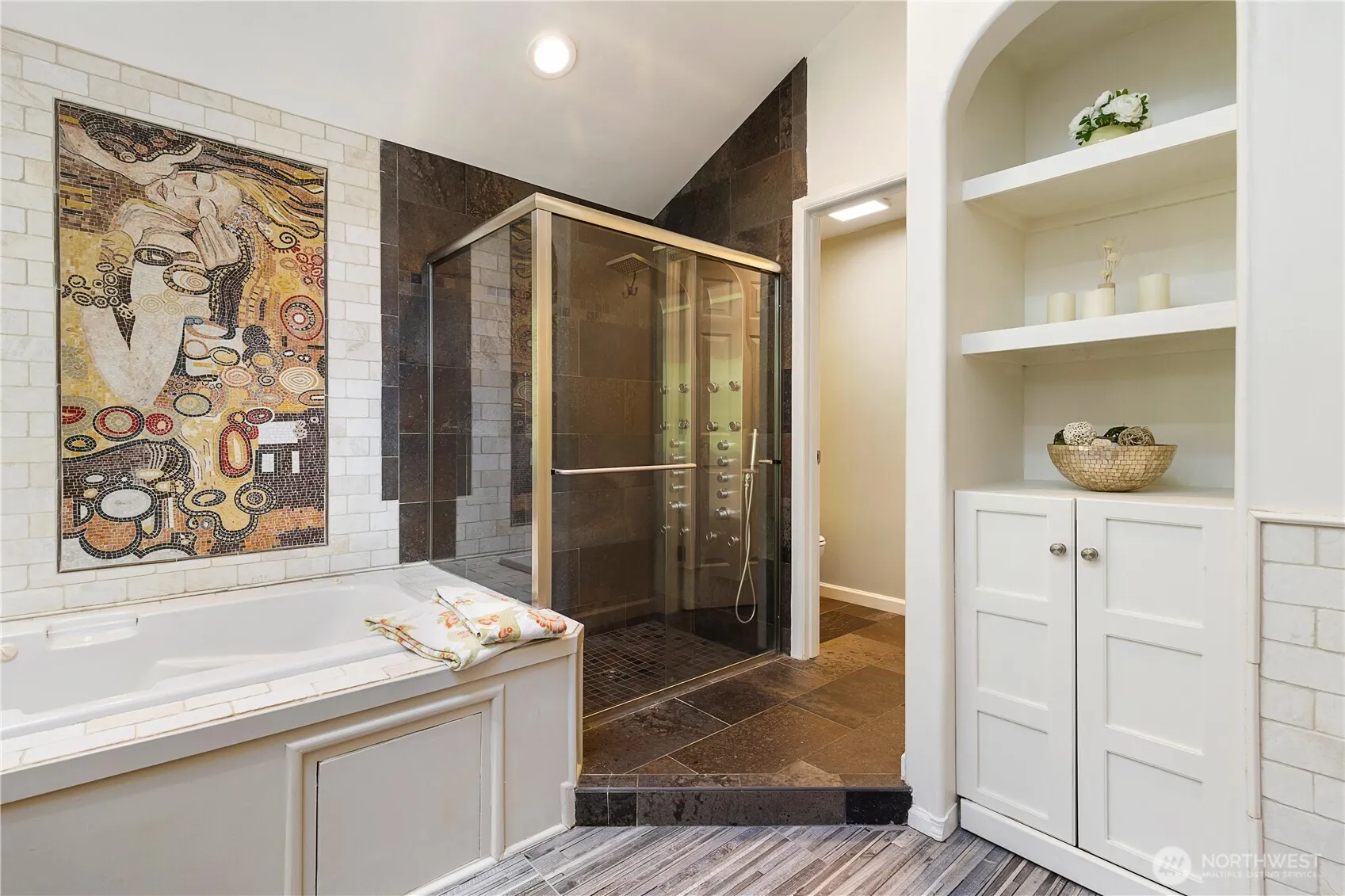 21518 NE 143 Place , Woodinville, WA 98077