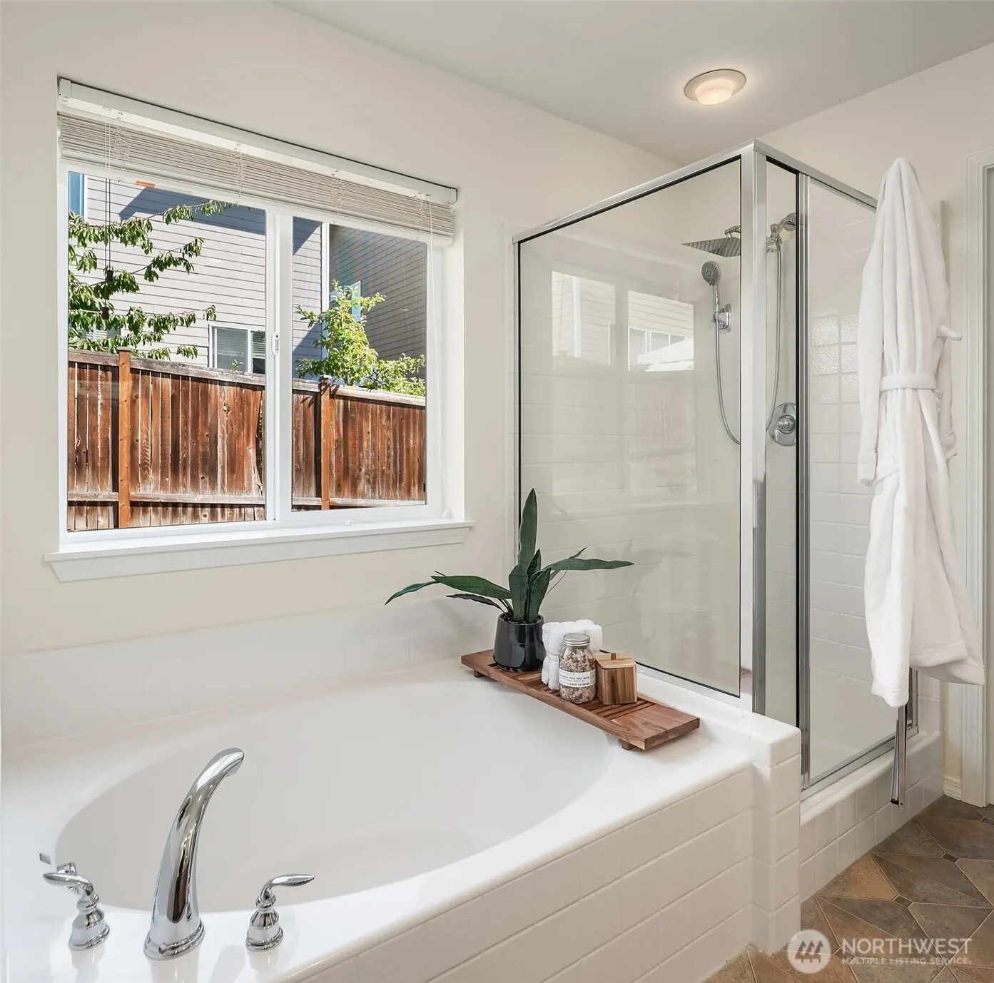 22905 41st Avenue SE, Bothell, WA 98021-9090