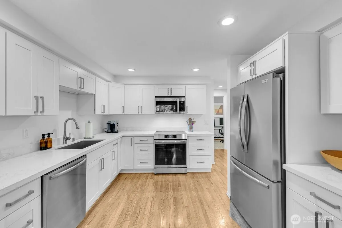 1805 Village Green Drive #14, Mill Creek, WA 98012