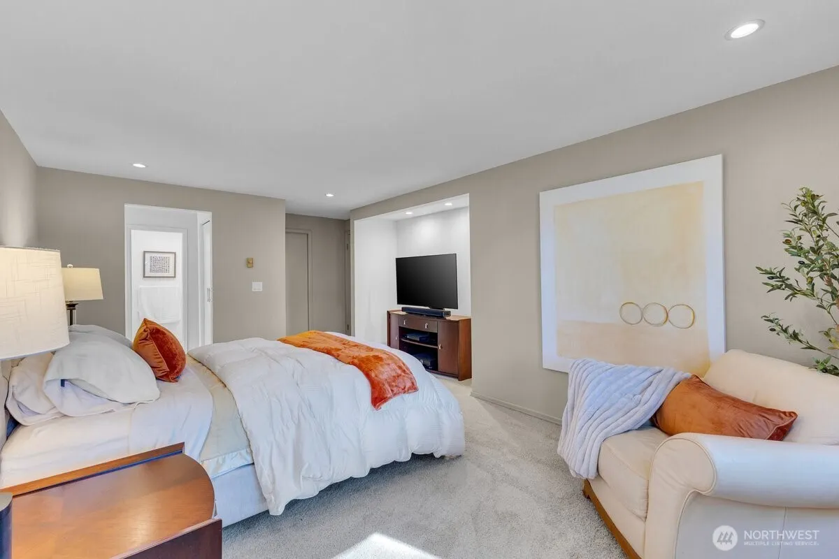 1805 Village Green Drive #14, Mill Creek, WA 98012