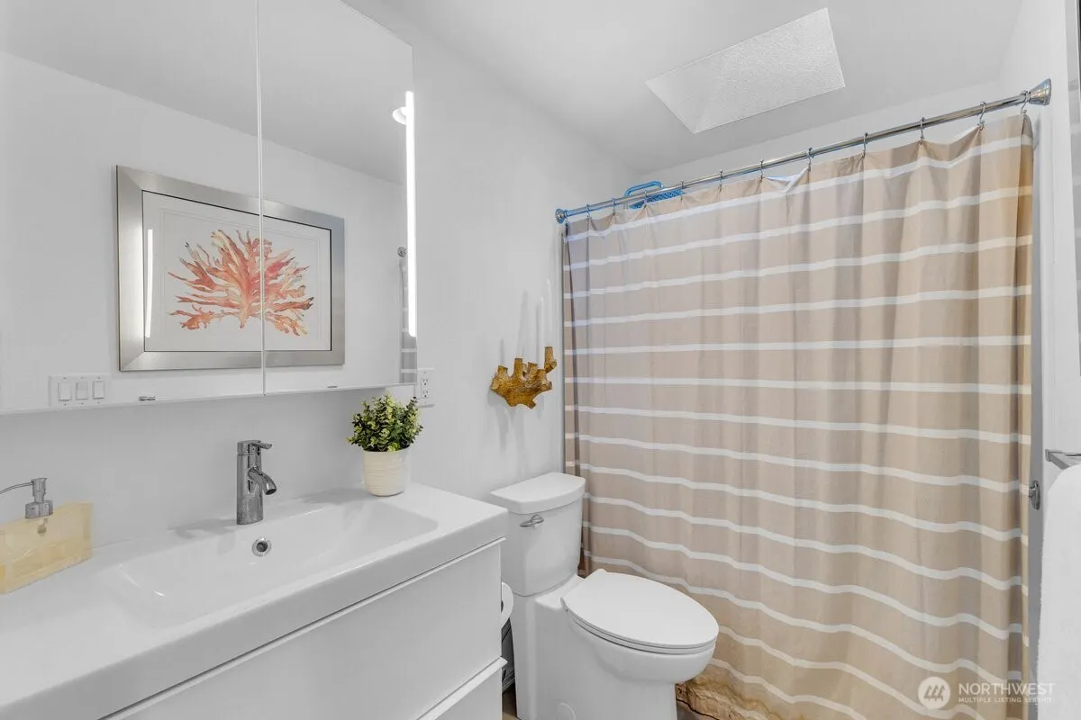 1805 Village Green Drive #14, Mill Creek, WA 98012