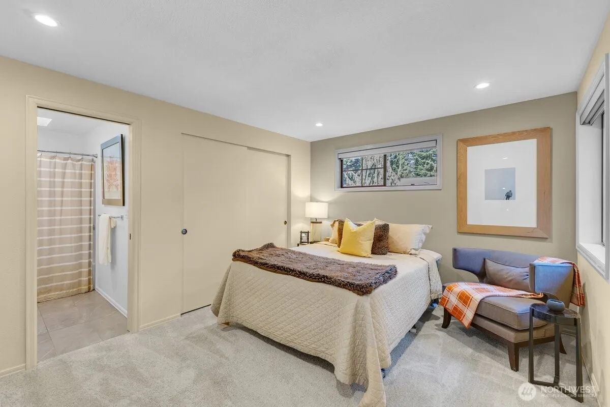 1805 Village Green Drive #14, Mill Creek, WA 98012