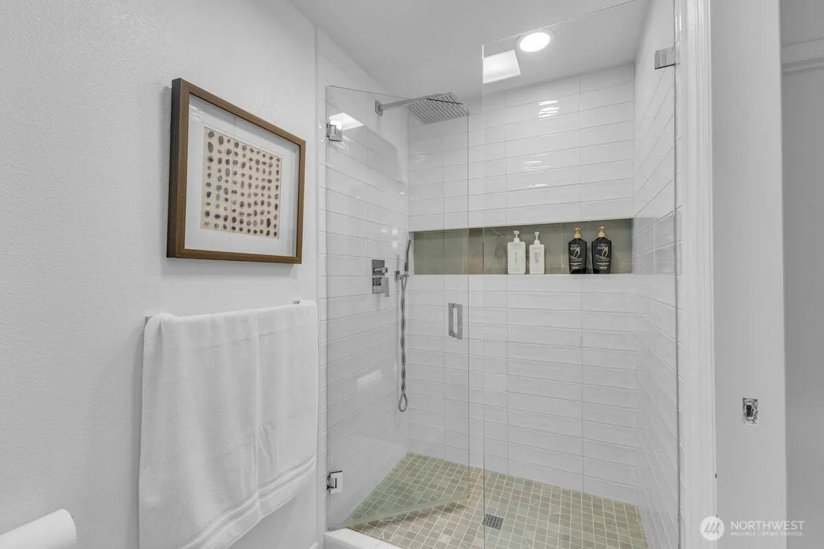 1805 Village Green Drive #14, Mill Creek, WA 98012